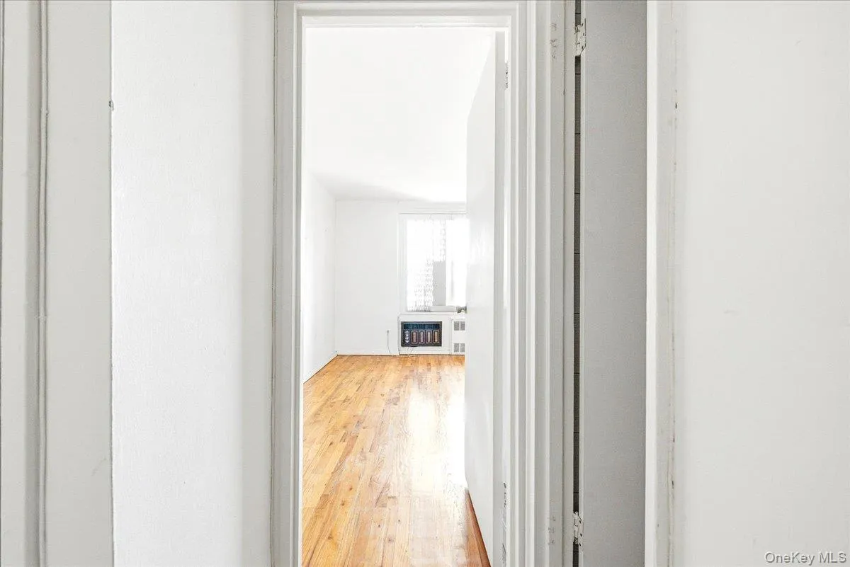 67-50 Thornton Place, New York, NY, 1 Bedroom Bedrooms, 4 Rooms Rooms,1 BathroomBathrooms,Residential,For Rent,Thornton,0,1033467 67-50 Thornton Place, New York, NY, 1 Bedroom Bedrooms, 4 Rooms Rooms,1 BathroomBathrooms,Residential,For Rent,Thornton,0,1033467