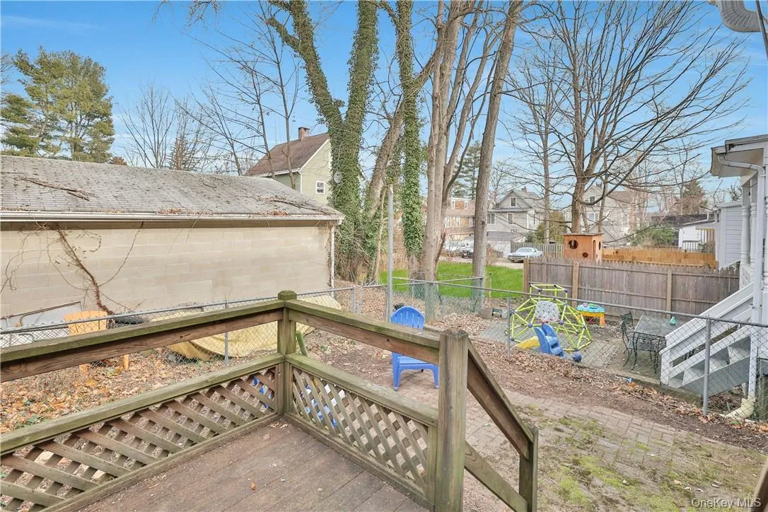 backyard/deck backyard/deck