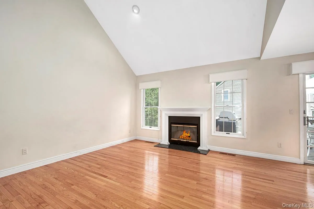 1103 Regent Drive, Mount Kisco, NY, 2 Bedrooms Bedrooms, 6 Rooms Rooms,3 BathroomsBathrooms,Residential Lease,For Rent,Regent,0,1033476 1103 Regent Drive, Mount Kisco, NY, 2 Bedrooms Bedrooms, 6 Rooms Rooms,3 BathroomsBathrooms,Residential Lease,For Rent,Regent,0,1033476