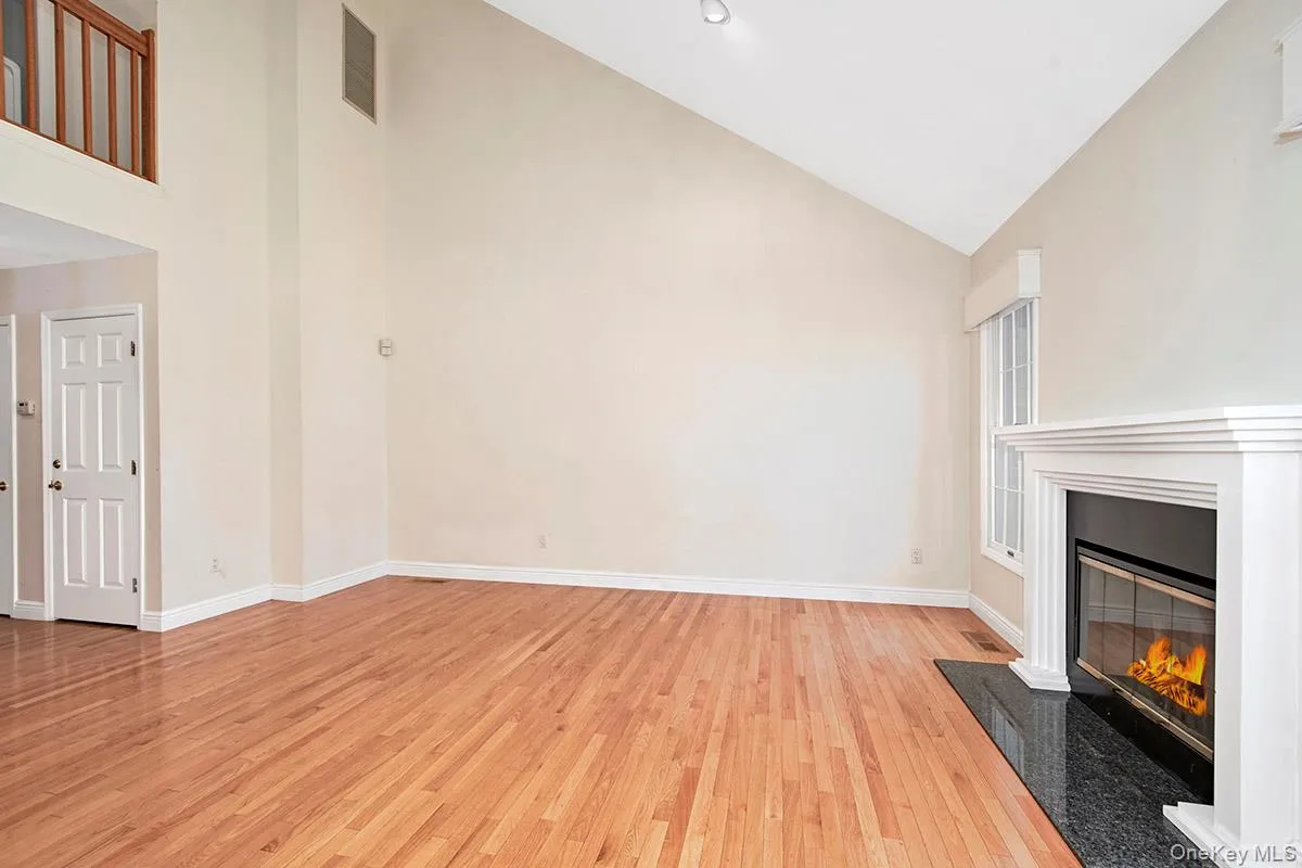1103 Regent Drive, Mount Kisco, NY, 2 Bedrooms Bedrooms, 6 Rooms Rooms,3 BathroomsBathrooms,Residential Lease,For Rent,Regent,0,1033476 1103 Regent Drive, Mount Kisco, NY, 2 Bedrooms Bedrooms, 6 Rooms Rooms,3 BathroomsBathrooms,Residential Lease,For Rent,Regent,0,1033476