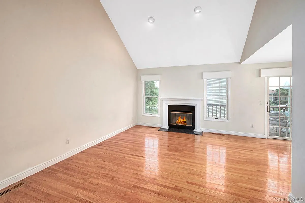 1103 Regent Drive, Mount Kisco, NY, 2 Bedrooms Bedrooms, 6 Rooms Rooms,3 BathroomsBathrooms,Residential Lease,For Rent,Regent,0,1033476 1103 Regent Drive, Mount Kisco, NY, 2 Bedrooms Bedrooms, 6 Rooms Rooms,3 BathroomsBathrooms,Residential Lease,For Rent,Regent,0,1033476
