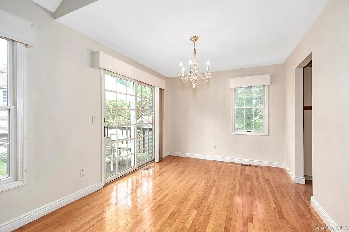 1103 Regent Drive, Mount Kisco, NY, 2 Bedrooms Bedrooms, 6 Rooms Rooms,3 BathroomsBathrooms,Residential Lease,For Rent,Regent,0,1033476 1103 Regent Drive, Mount Kisco, NY, 2 Bedrooms Bedrooms, 6 Rooms Rooms,3 BathroomsBathrooms,Residential Lease,For Rent,Regent,0,1033476