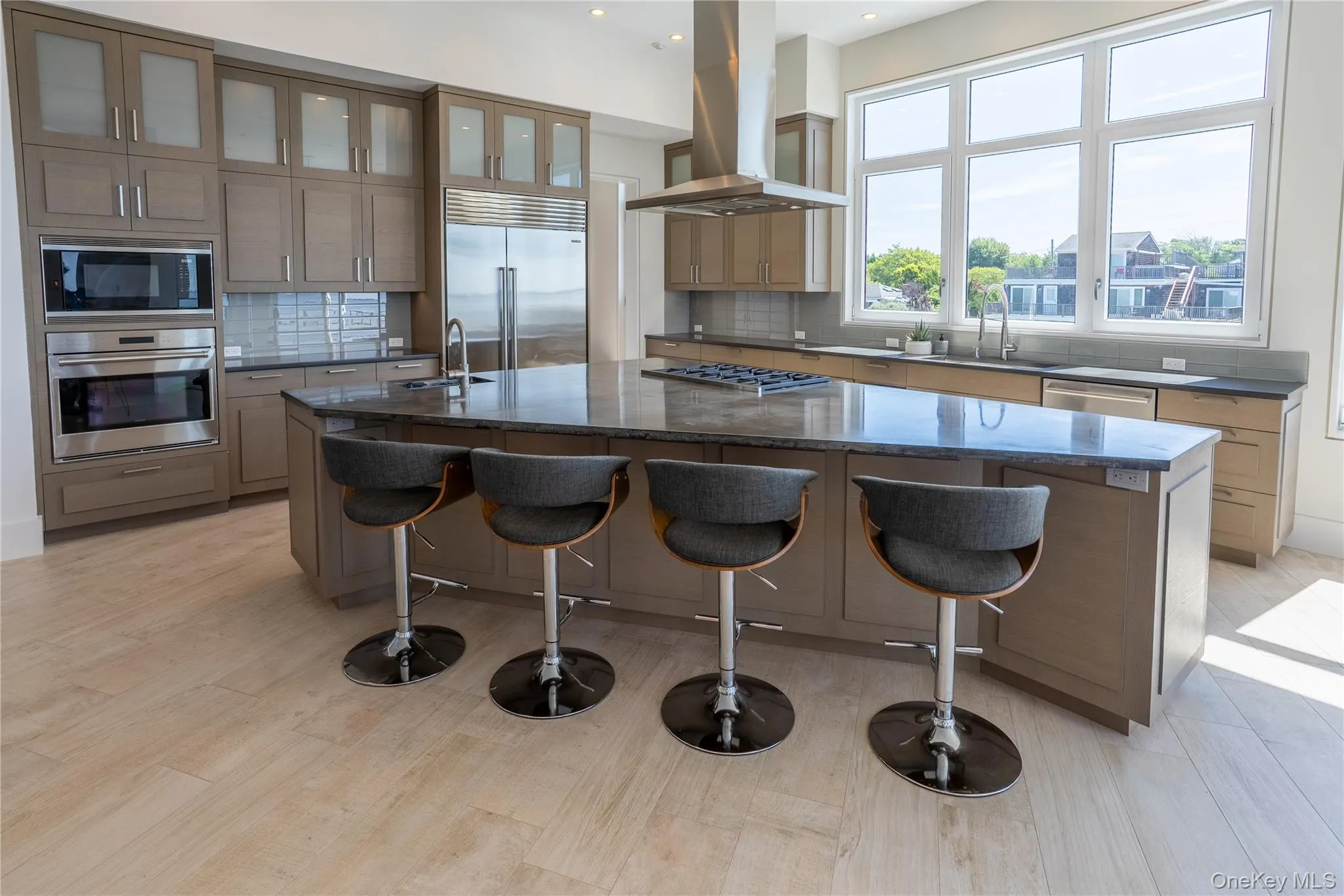 Open concept chef's kitchen Open concept chef's kitchen