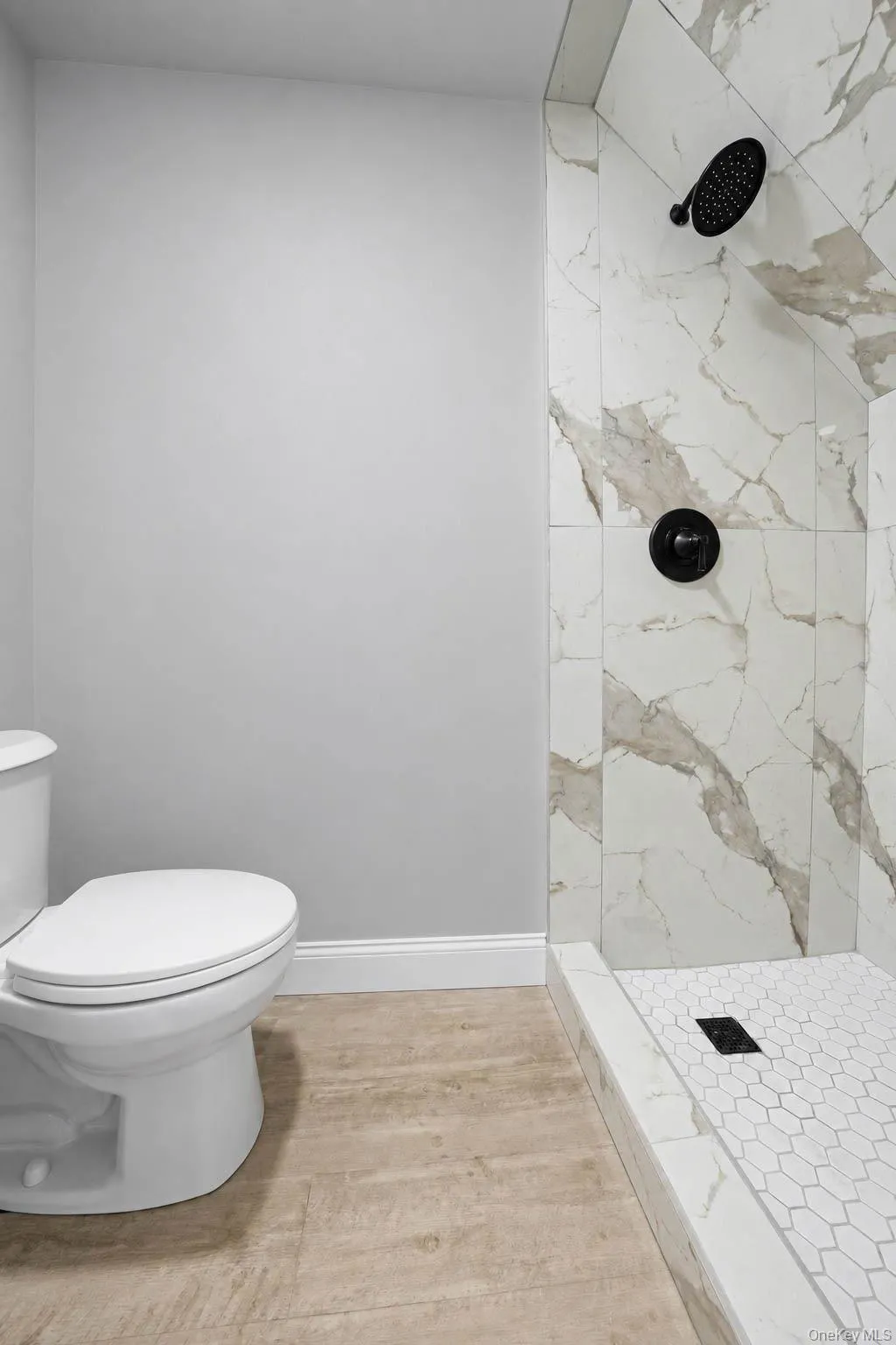 4059 Paulding Avenue, New York, NY, 5 Bedrooms Bedrooms, 7 Rooms Rooms,2 BathroomsBathrooms,Residential,For Rent,Paulding,0,1033479 4059 Paulding Avenue, New York, NY, 5 Bedrooms Bedrooms, 7 Rooms Rooms,2 BathroomsBathrooms,Residential,For Rent,Paulding,0,1033479