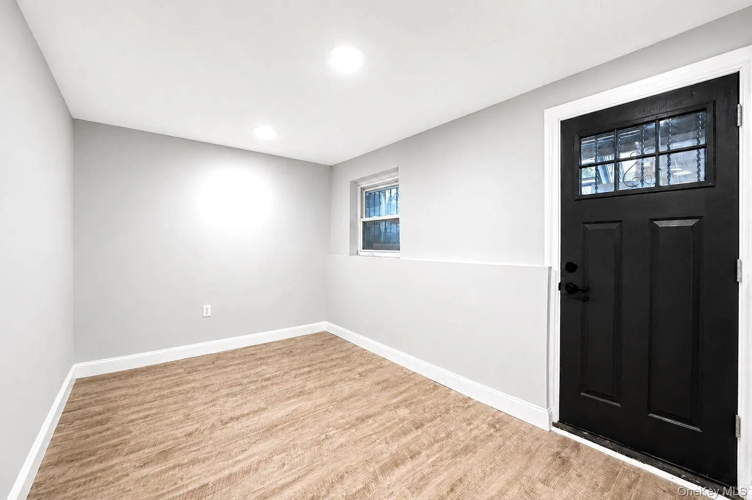 4059 Paulding Avenue, New York, NY, 5 Bedrooms Bedrooms, 7 Rooms Rooms,2 BathroomsBathrooms,Residential,For Rent,Paulding,0,1033479 4059 Paulding Avenue, New York, NY, 5 Bedrooms Bedrooms, 7 Rooms Rooms,2 BathroomsBathrooms,Residential,For Rent,Paulding,0,1033479