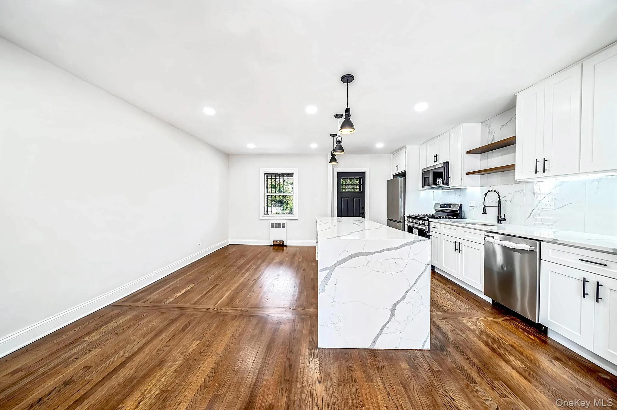 4059 Paulding Avenue, New York, NY, 5 Bedrooms Bedrooms, 7 Rooms Rooms,2 BathroomsBathrooms,Residential,For Rent,Paulding,0,1033479 4059 Paulding Avenue, New York, NY, 5 Bedrooms Bedrooms, 7 Rooms Rooms,2 BathroomsBathrooms,Residential,For Rent,Paulding,0,1033479