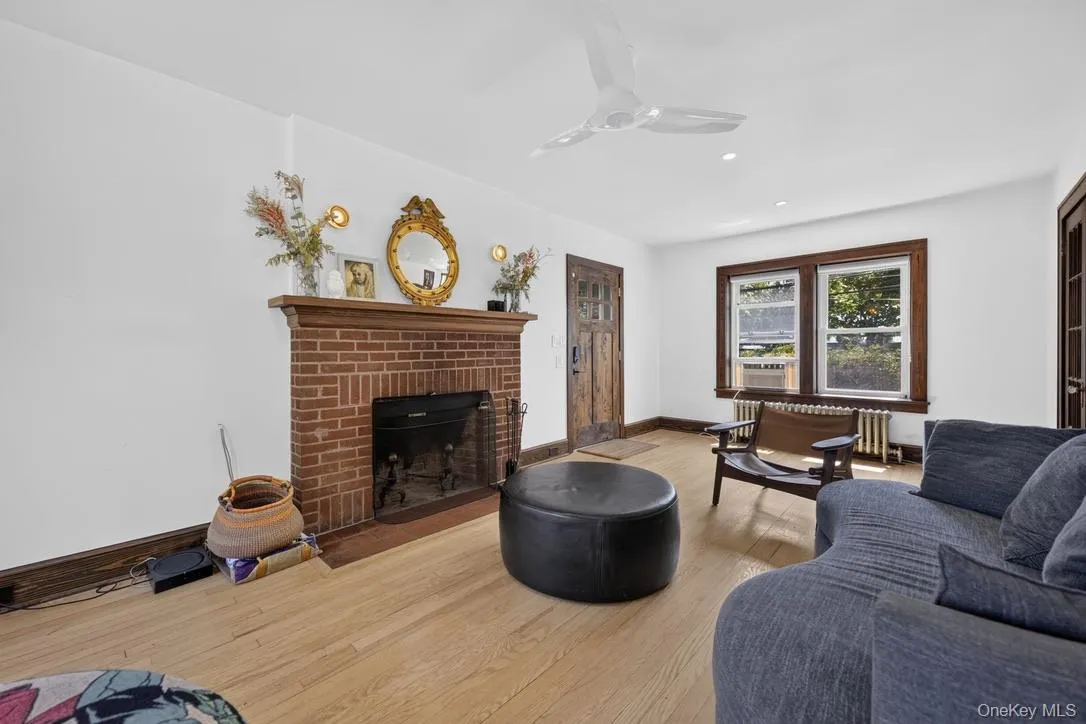 36 Center Street, Beacon, NY, 3 Bedrooms Bedrooms, 6 Rooms Rooms,2 BathroomsBathrooms,Residential Lease,For Rent,Center,0,1033480 36 Center Street, Beacon, NY, 3 Bedrooms Bedrooms, 6 Rooms Rooms,2 BathroomsBathrooms,Residential Lease,For Rent,Center,0,1033480