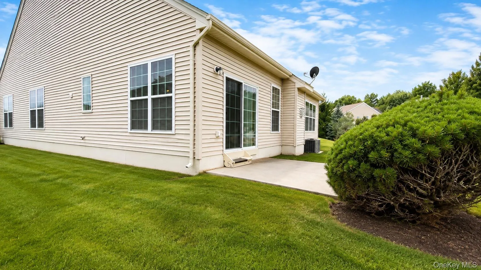 25 Sunflower Street, Middletown, NY, 2 Bedrooms Bedrooms, 6 Rooms Rooms,2 BathroomsBathrooms,Residential,For Rent,Sunflower,0,1033481 25 Sunflower Street, Middletown, NY, 2 Bedrooms Bedrooms, 6 Rooms Rooms,2 BathroomsBathrooms,Residential,For Rent,Sunflower,0,1033481