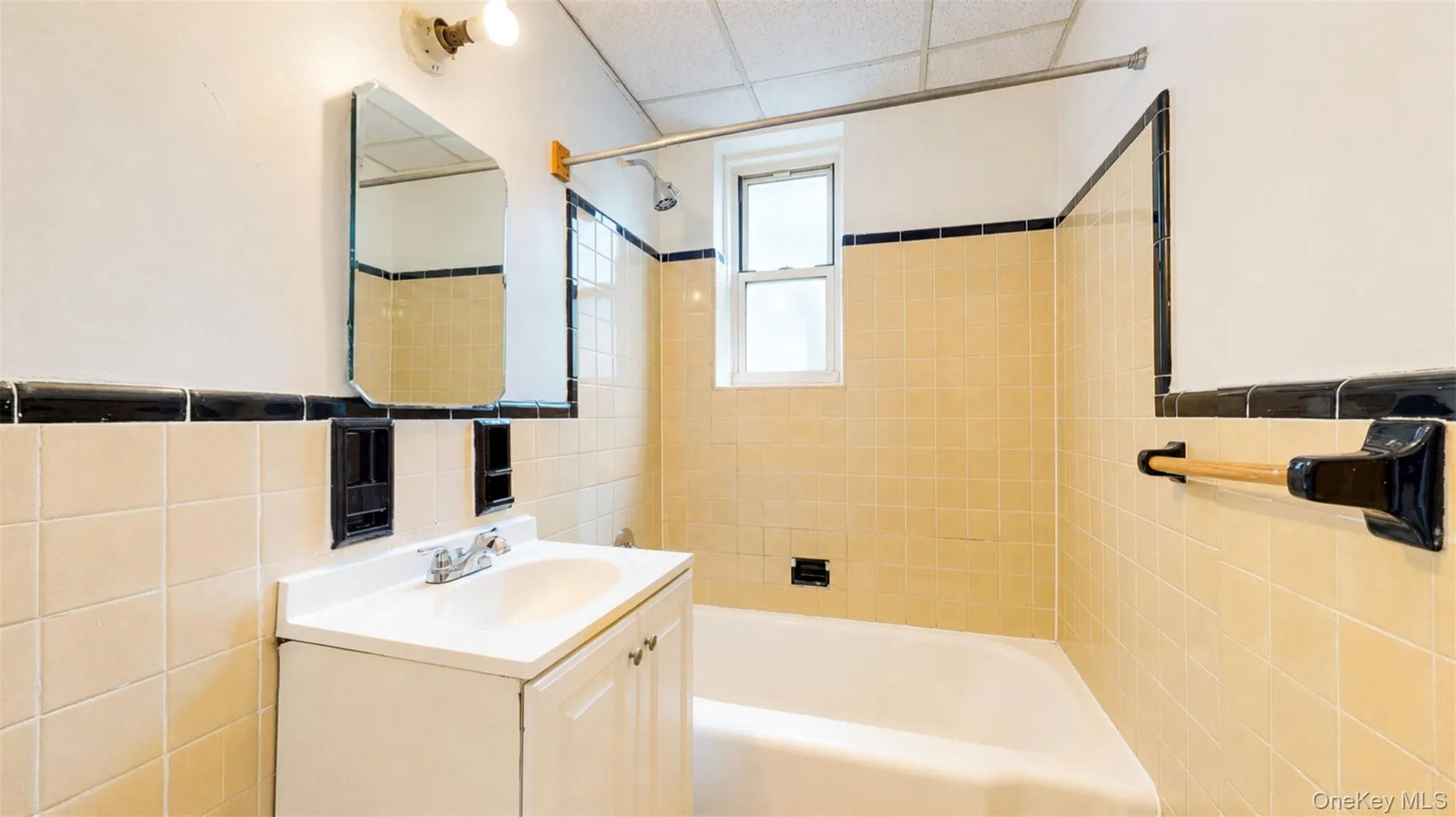 41-50 78th Street, New York, NY, 4 Rooms Rooms,1 BathroomBathrooms,Residential,For Rent,78th,0,1033482 41-50 78th Street, New York, NY, 4 Rooms Rooms,1 BathroomBathrooms,Residential,For Rent,78th,0,1033482