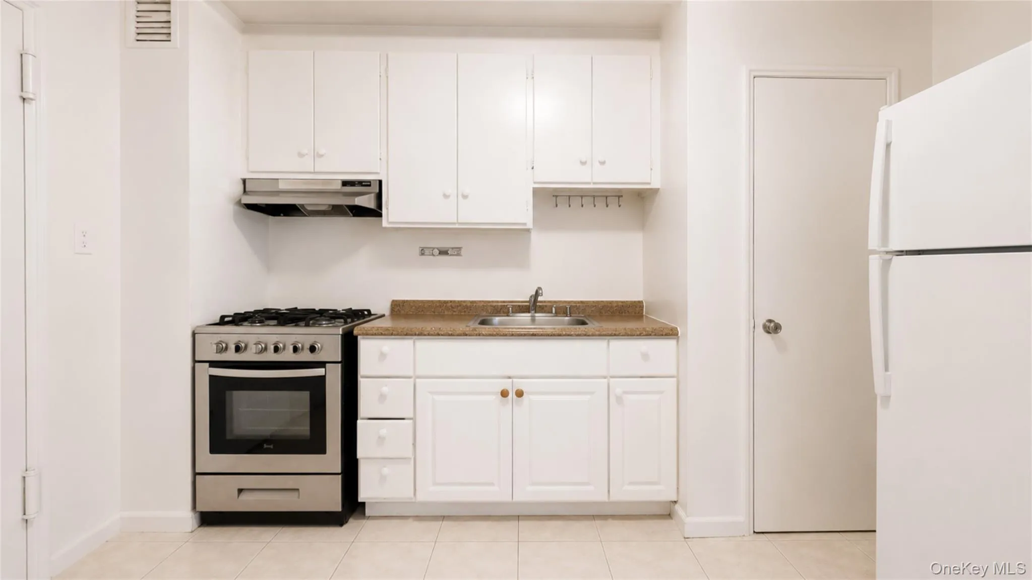 41-50 78th Street, New York, NY, 4 Rooms Rooms,1 BathroomBathrooms,Residential,For Rent,78th,0,1033482 41-50 78th Street, New York, NY, 4 Rooms Rooms,1 BathroomBathrooms,Residential,For Rent,78th,0,1033482