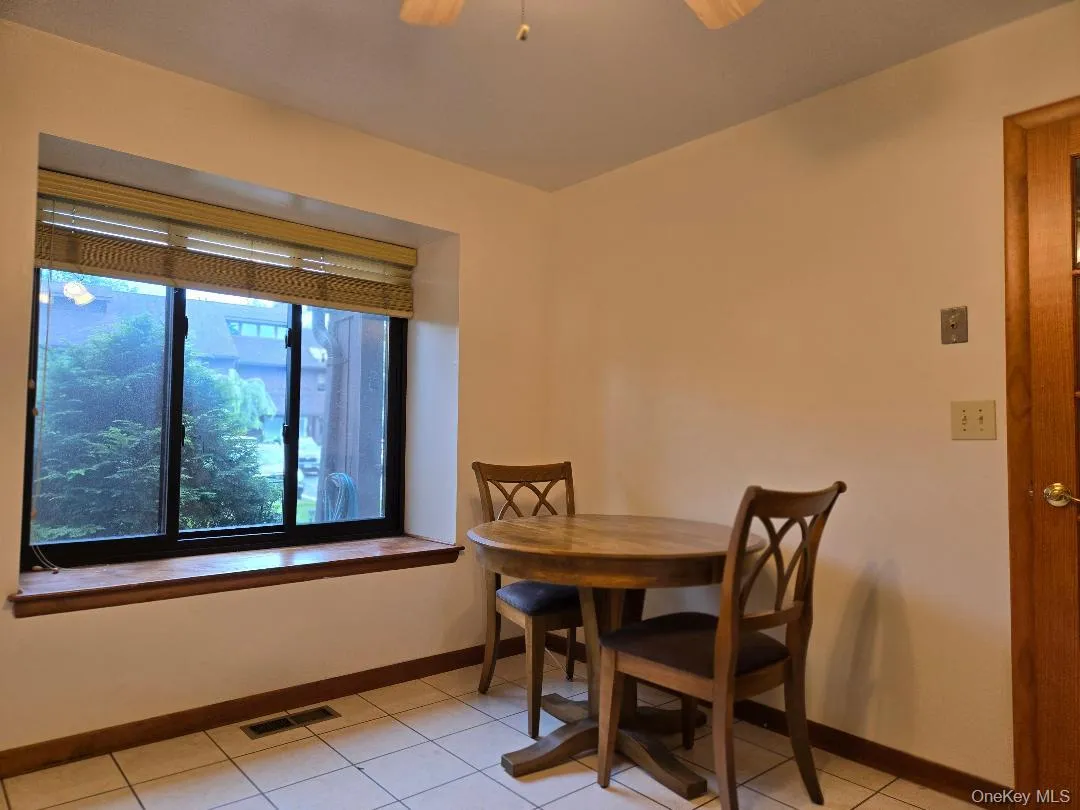 Eat-in-Area of the Kitchen, showing the Large window w/window seat! Eat-in-Area of the Kitchen, showing the Large window w/window seat!