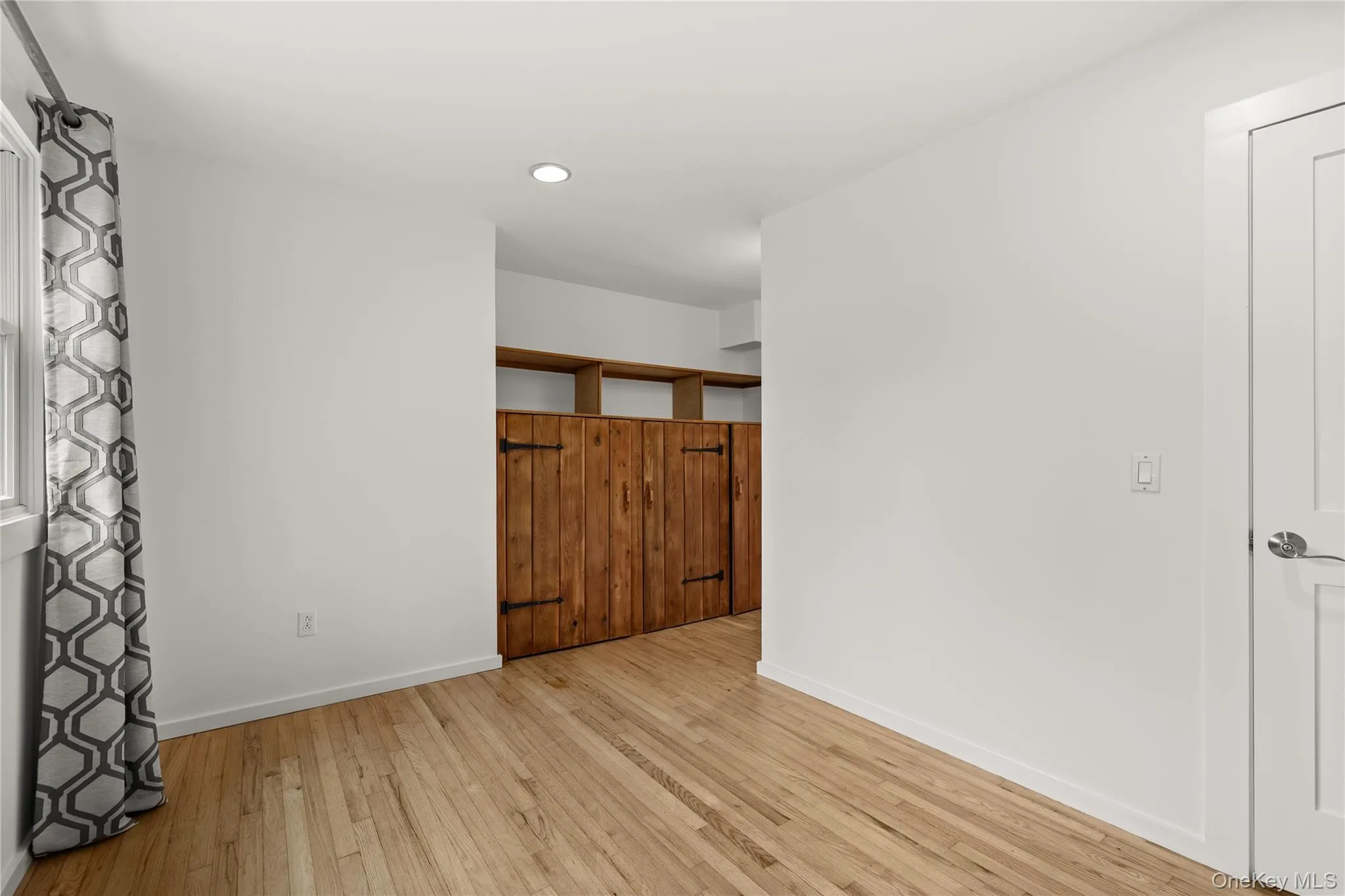 First floor Bedroom/Office w/Full bath First floor Bedroom/Office w/Full bath