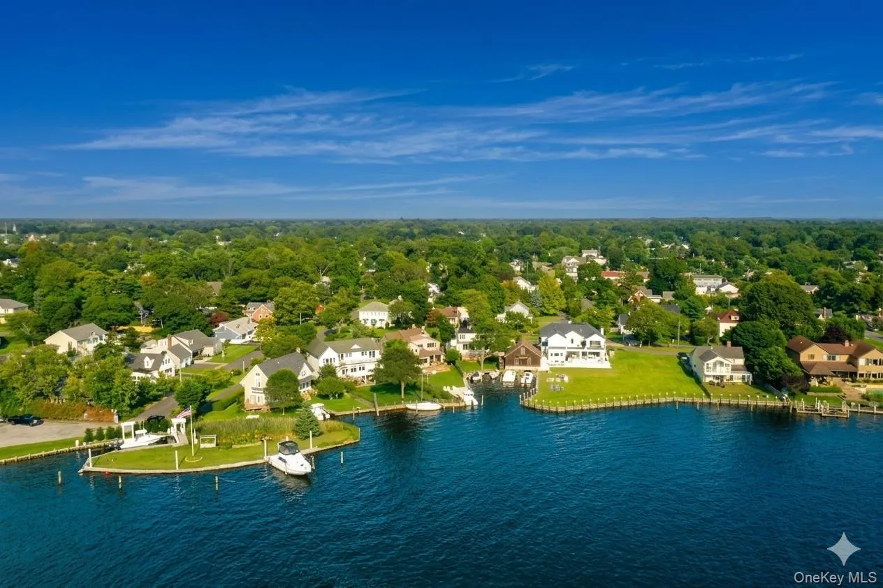 12 Bayview Avenue, Islip, NY, 3 Bedrooms Bedrooms, 6 Rooms Rooms,2 BathroomsBathrooms,Residential,For Rent,Bayview,0,1033491 12 Bayview Avenue, Islip, NY, 3 Bedrooms Bedrooms, 6 Rooms Rooms,2 BathroomsBathrooms,Residential,For Rent,Bayview,0,1033491