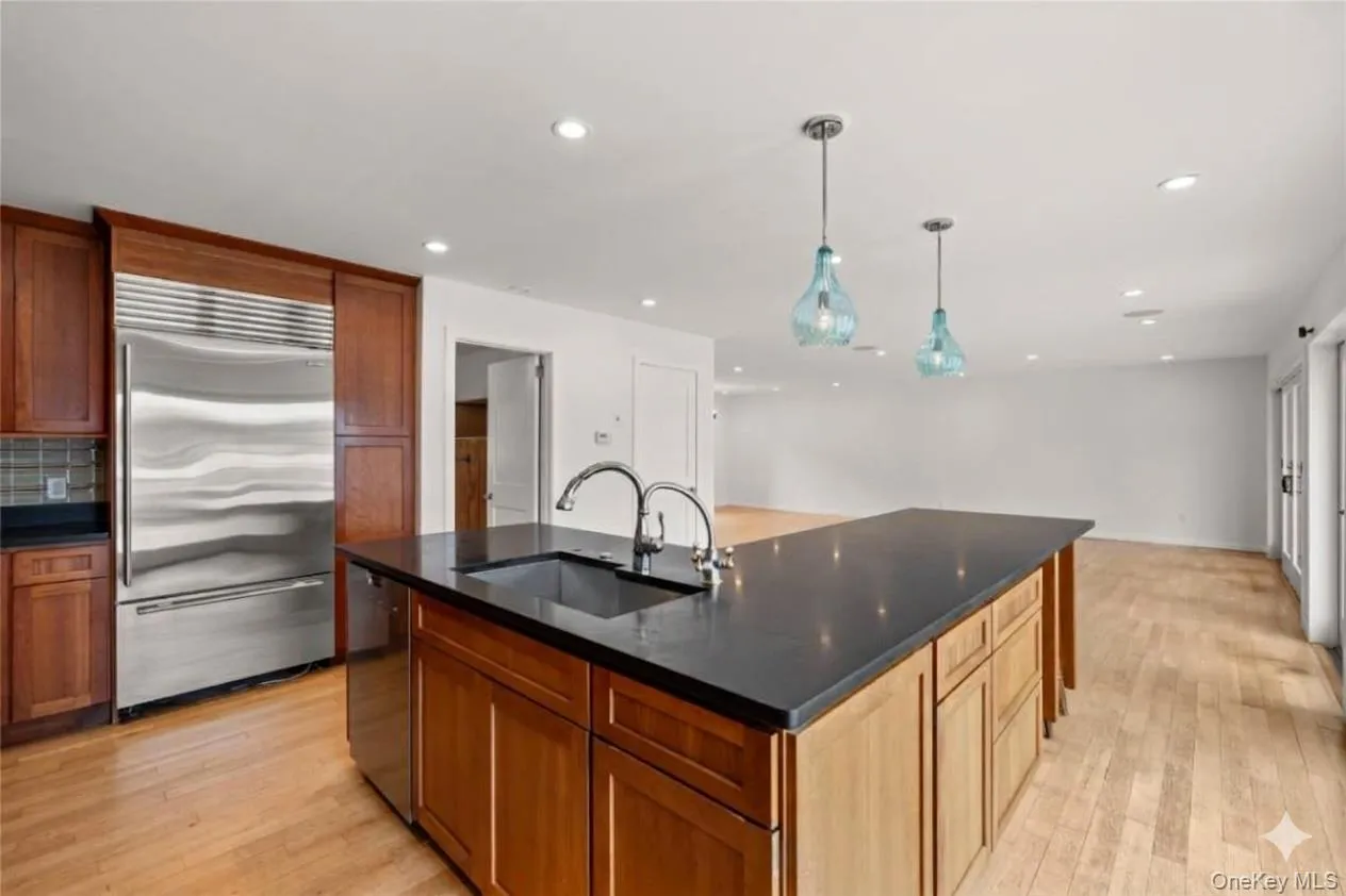 12 Bayview Avenue, Islip, NY, 3 Bedrooms Bedrooms, 6 Rooms Rooms,2 BathroomsBathrooms,Residential,For Rent,Bayview,0,1033491 12 Bayview Avenue, Islip, NY, 3 Bedrooms Bedrooms, 6 Rooms Rooms,2 BathroomsBathrooms,Residential,For Rent,Bayview,0,1033491