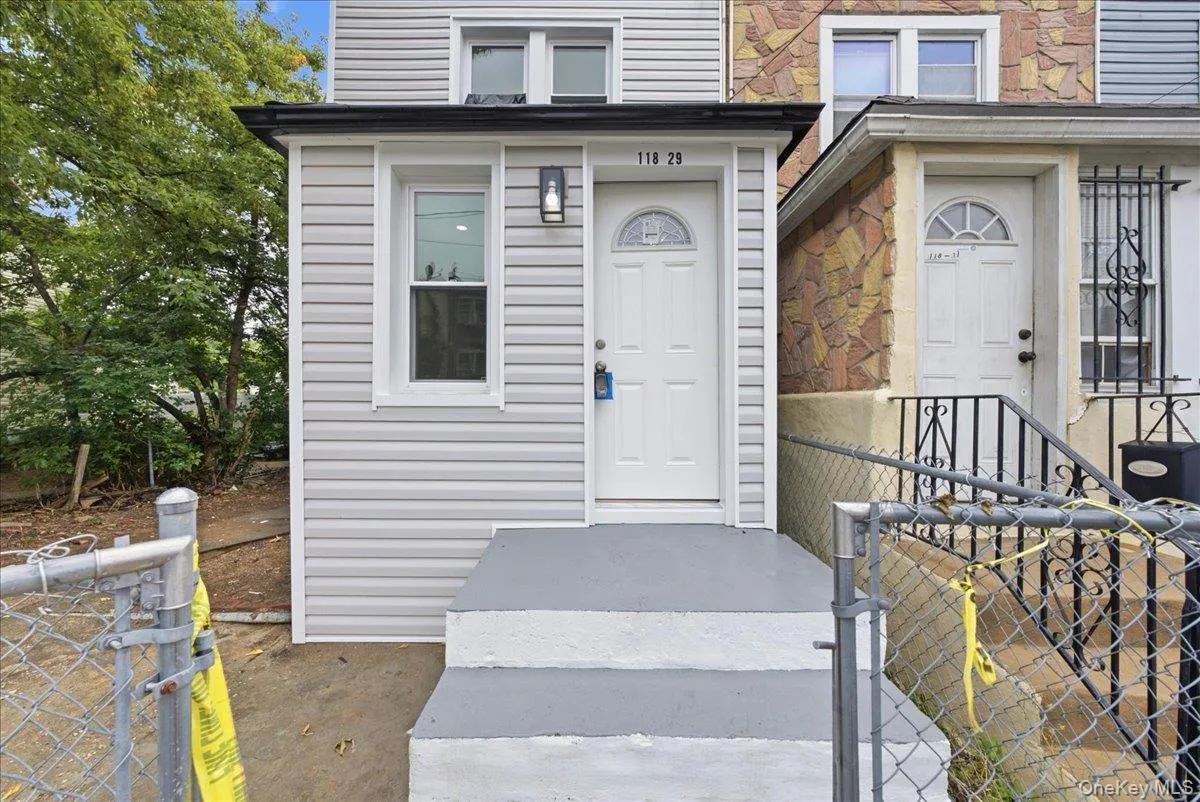11829 154th Street, New York, NY, 3 Bedrooms Bedrooms, 8 Rooms Rooms,2 BathroomsBathrooms,Residential,For Rent,154th,0,1033492 11829 154th Street, New York, NY, 3 Bedrooms Bedrooms, 8 Rooms Rooms,2 BathroomsBathrooms,Residential,For Rent,154th,0,1033492