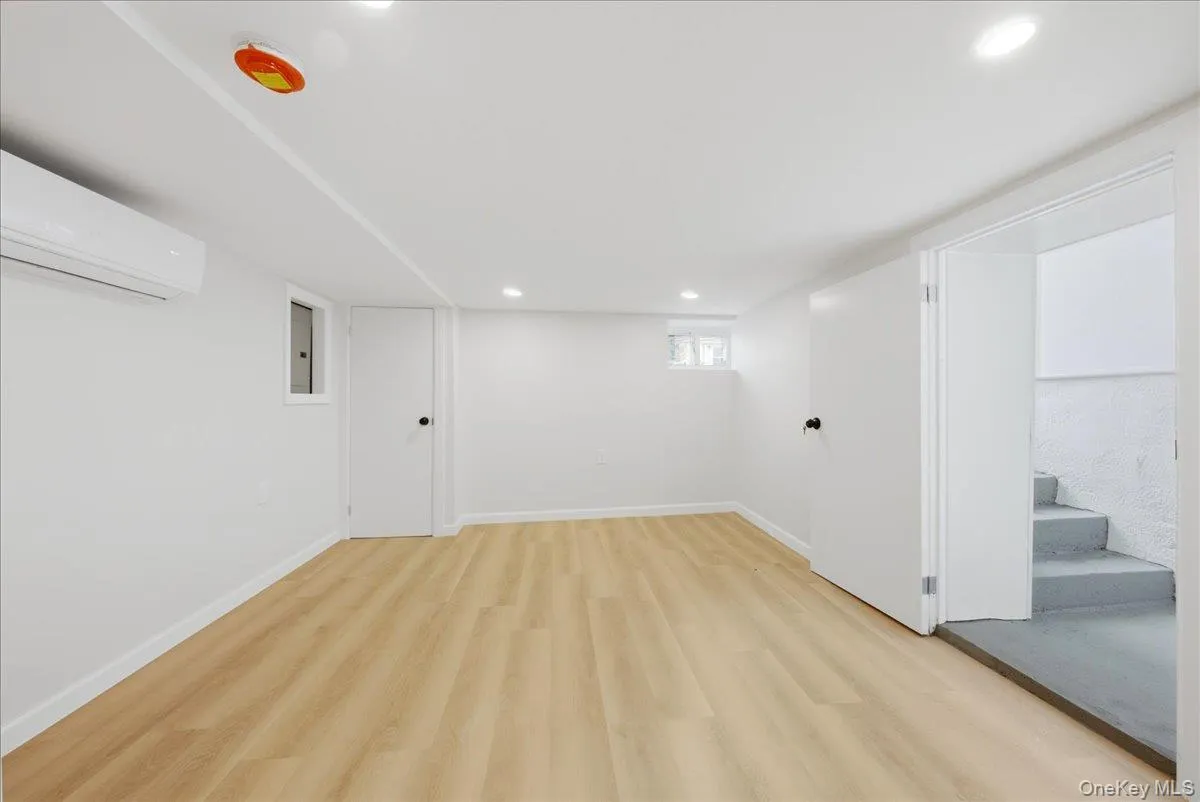 11829 154th Street, New York, NY, 3 Bedrooms Bedrooms, 8 Rooms Rooms,2 BathroomsBathrooms,Residential,For Rent,154th,0,1033492 11829 154th Street, New York, NY, 3 Bedrooms Bedrooms, 8 Rooms Rooms,2 BathroomsBathrooms,Residential,For Rent,154th,0,1033492