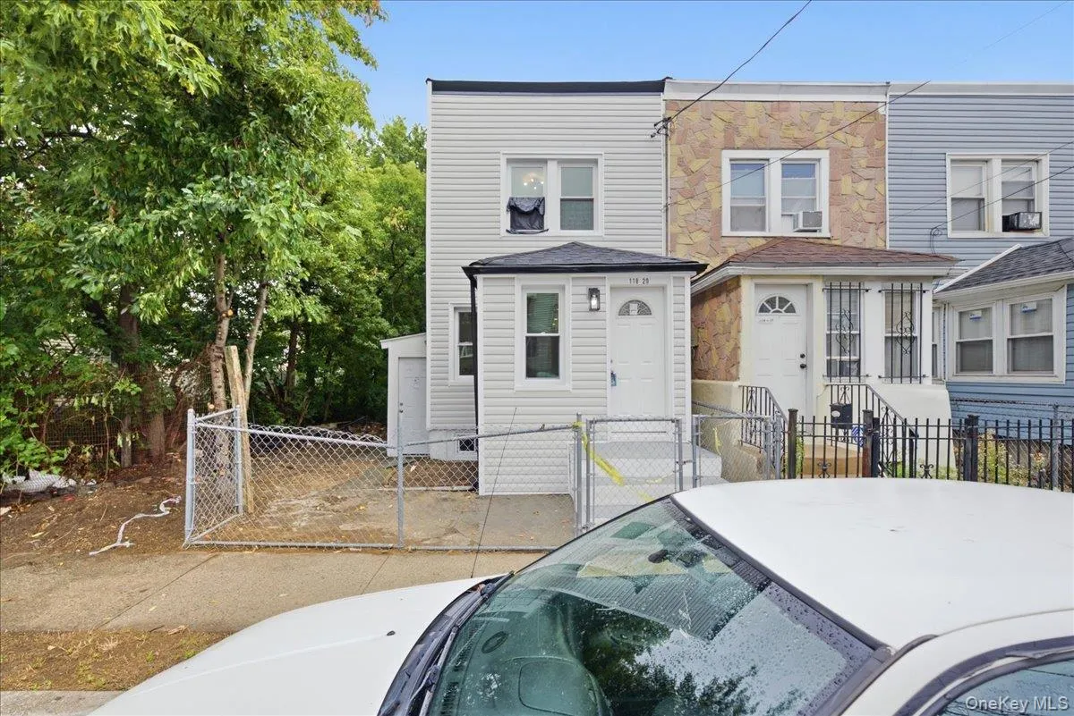 11829 154th Street, New York, NY, 3 Bedrooms Bedrooms, 8 Rooms Rooms,2 BathroomsBathrooms,Residential,For Rent,154th,0,1033492 11829 154th Street, New York, NY, 3 Bedrooms Bedrooms, 8 Rooms Rooms,2 BathroomsBathrooms,Residential,For Rent,154th,0,1033492