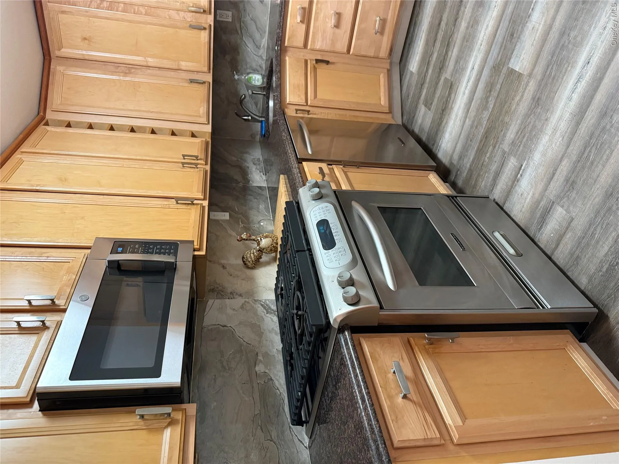 2 Fountain Lane, Greenburgh, NY, 1 Bedroom Bedrooms, 3 Rooms Rooms,1 BathroomBathrooms,Residential,For Rent,Fountain,0,1033493 2 Fountain Lane, Greenburgh, NY, 1 Bedroom Bedrooms, 3 Rooms Rooms,1 BathroomBathrooms,Residential,For Rent,Fountain,0,1033493