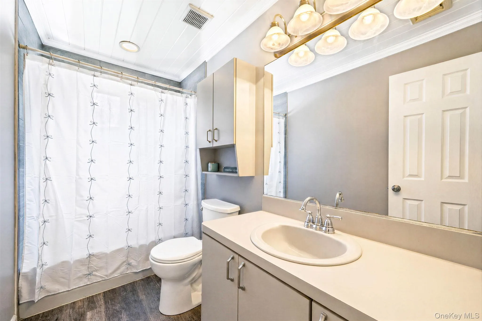 155 Howard Street, Brookhaven, NY, 3 Bedrooms Bedrooms, 7 Rooms Rooms,2 BathroomsBathrooms,Residential,For Rent,Howard,0,1033502 155 Howard Street, Brookhaven, NY, 3 Bedrooms Bedrooms, 7 Rooms Rooms,2 BathroomsBathrooms,Residential,For Rent,Howard,0,1033502