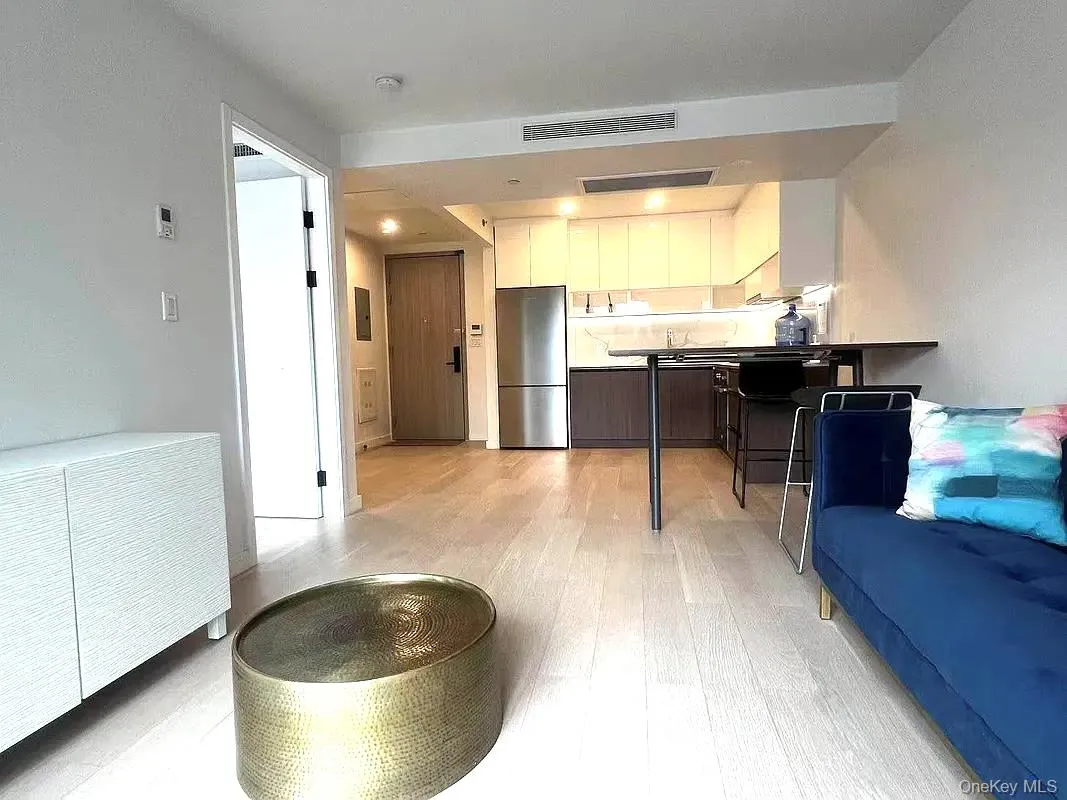 144-49 Northern Boulevard, New York, NY, 1 Bedroom Bedrooms, 3 Rooms Rooms,1 BathroomBathrooms,Residential Lease,For Rent,Northern,0,1033505 144-49 Northern Boulevard, New York, NY, 1 Bedroom Bedrooms, 3 Rooms Rooms,1 BathroomBathrooms,Residential Lease,For Rent,Northern,0,1033505