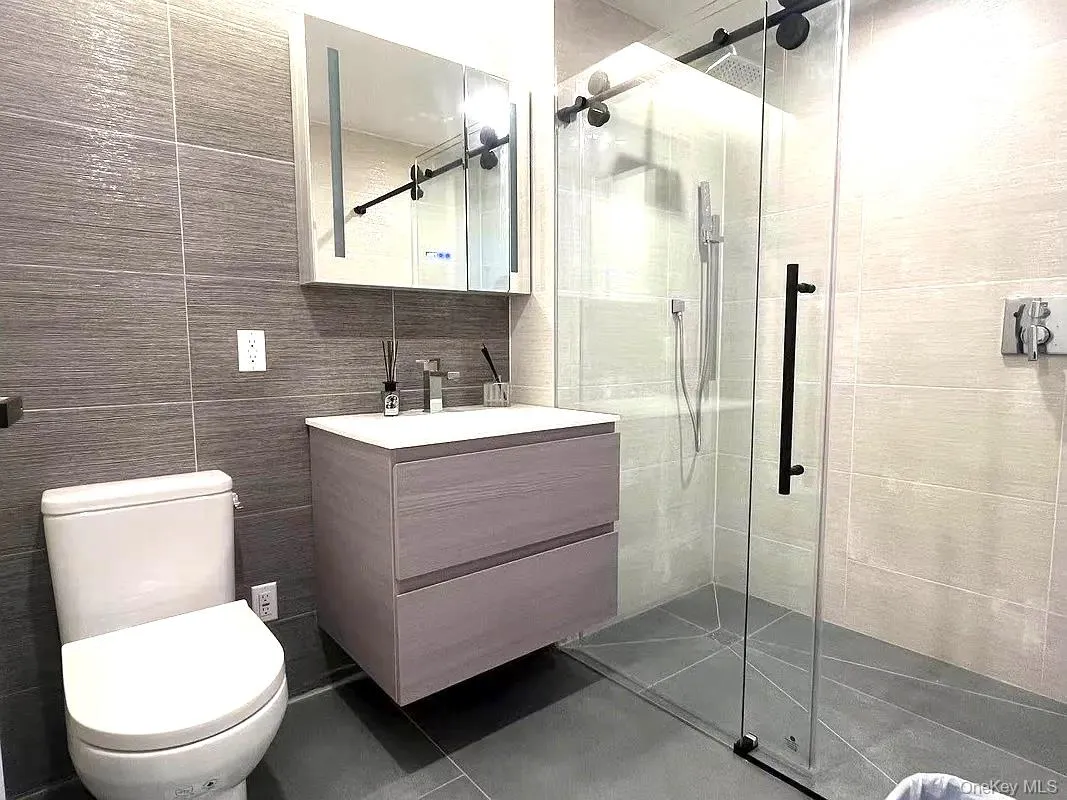 144-49 Northern Boulevard, New York, NY, 1 Bedroom Bedrooms, 3 Rooms Rooms,1 BathroomBathrooms,Residential Lease,For Rent,Northern,0,1033505 144-49 Northern Boulevard, New York, NY, 1 Bedroom Bedrooms, 3 Rooms Rooms,1 BathroomBathrooms,Residential Lease,For Rent,Northern,0,1033505