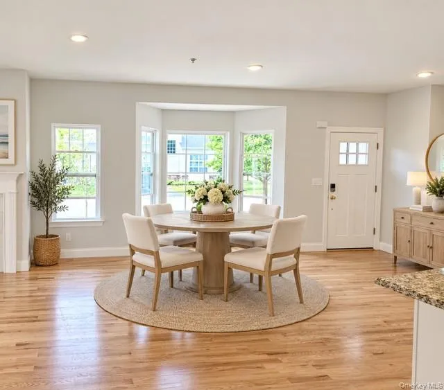 Virtual Staged Dining Area Virtual Staged Dining Area