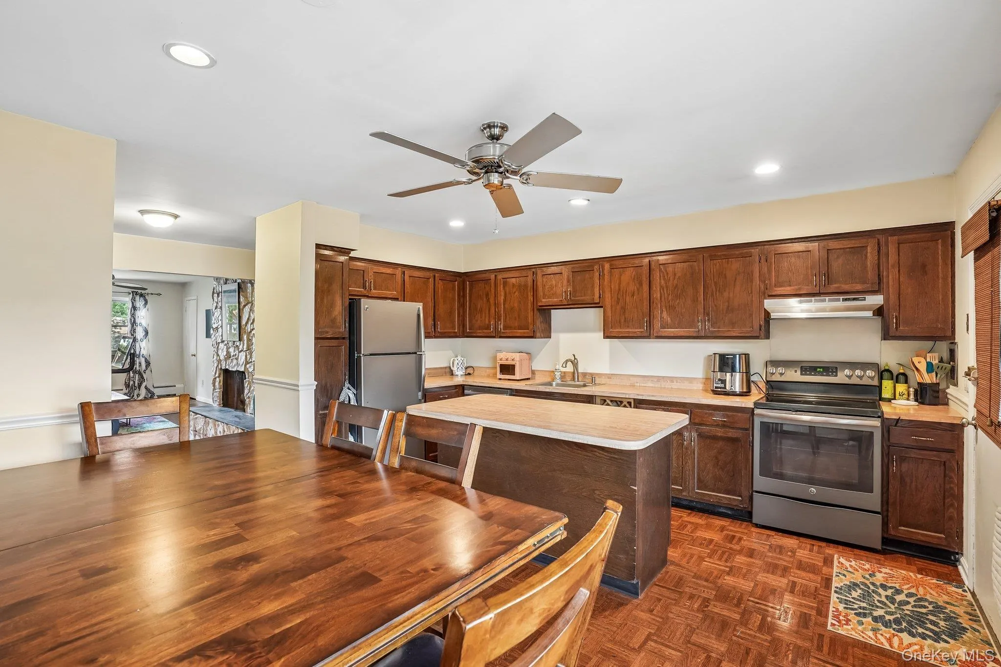 19 Somerset Drive, Ramapo, NY, 2 Bedrooms Bedrooms, 4 Rooms Rooms,2 BathroomsBathrooms,Residential,For Rent,Somerset,0,1033513 19 Somerset Drive, Ramapo, NY, 2 Bedrooms Bedrooms, 4 Rooms Rooms,2 BathroomsBathrooms,Residential,For Rent,Somerset,0,1033513