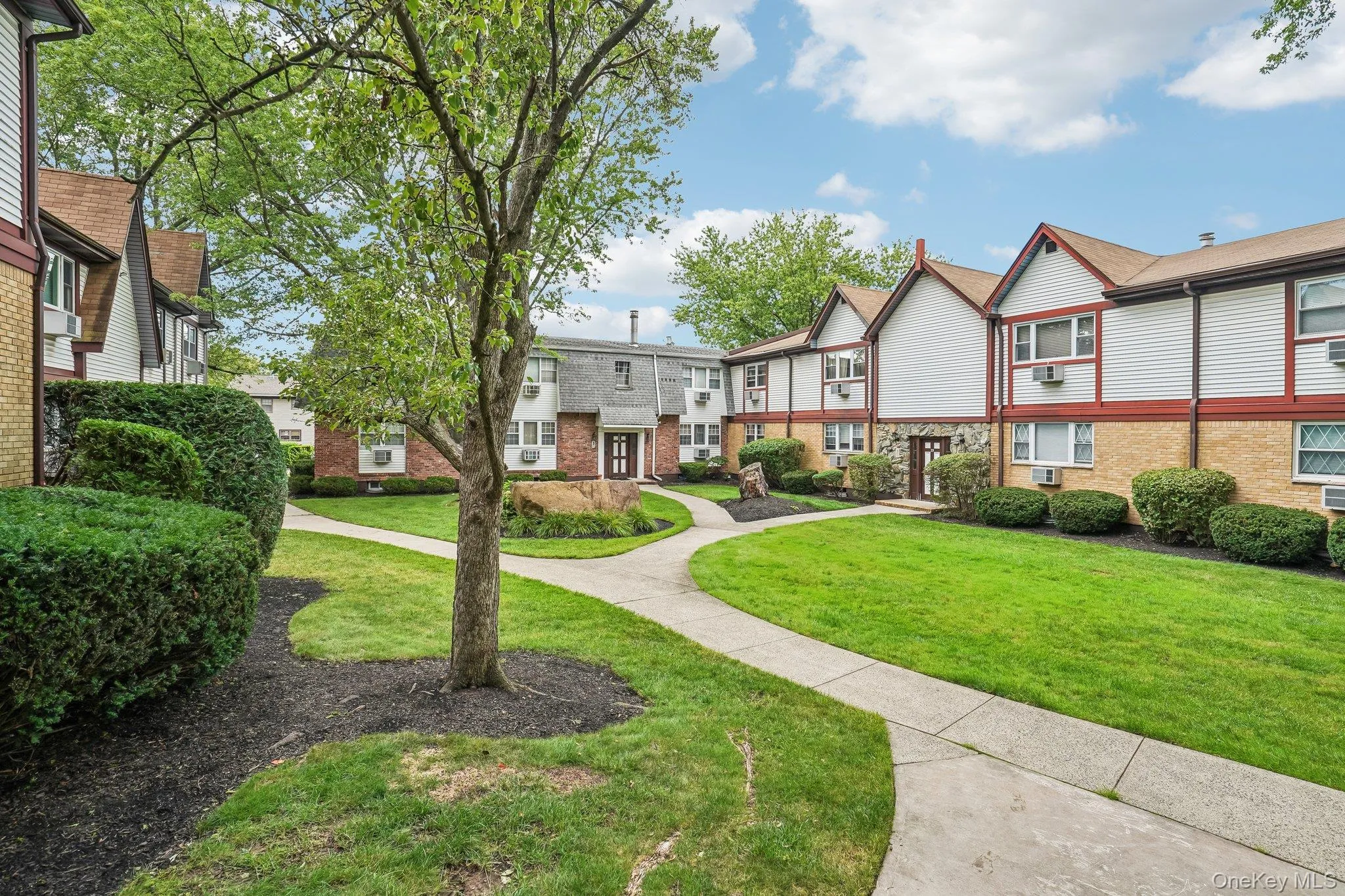 19 Somerset Drive, Ramapo, NY, 2 Bedrooms Bedrooms, 4 Rooms Rooms,2 BathroomsBathrooms,Residential,For Rent,Somerset,0,1033513 19 Somerset Drive, Ramapo, NY, 2 Bedrooms Bedrooms, 4 Rooms Rooms,2 BathroomsBathrooms,Residential,For Rent,Somerset,0,1033513