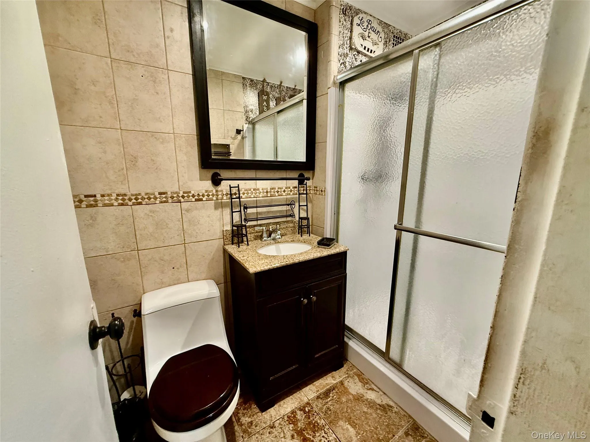 Primary bedroom Bathroom Primary bedroom Bathroom