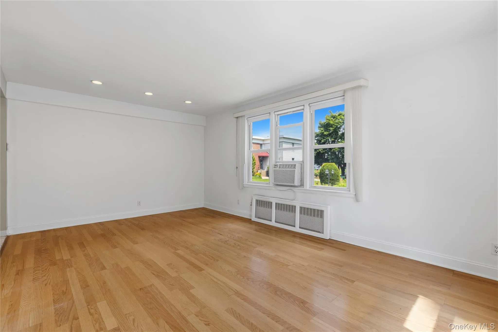 2 Winchester Avenue, Yonkers, NY, 1 Bedroom Bedrooms, 4 Rooms Rooms,1 BathroomBathrooms,Residential,For Rent,Winchester,0,1033521 2 Winchester Avenue, Yonkers, NY, 1 Bedroom Bedrooms, 4 Rooms Rooms,1 BathroomBathrooms,Residential,For Rent,Winchester,0,1033521