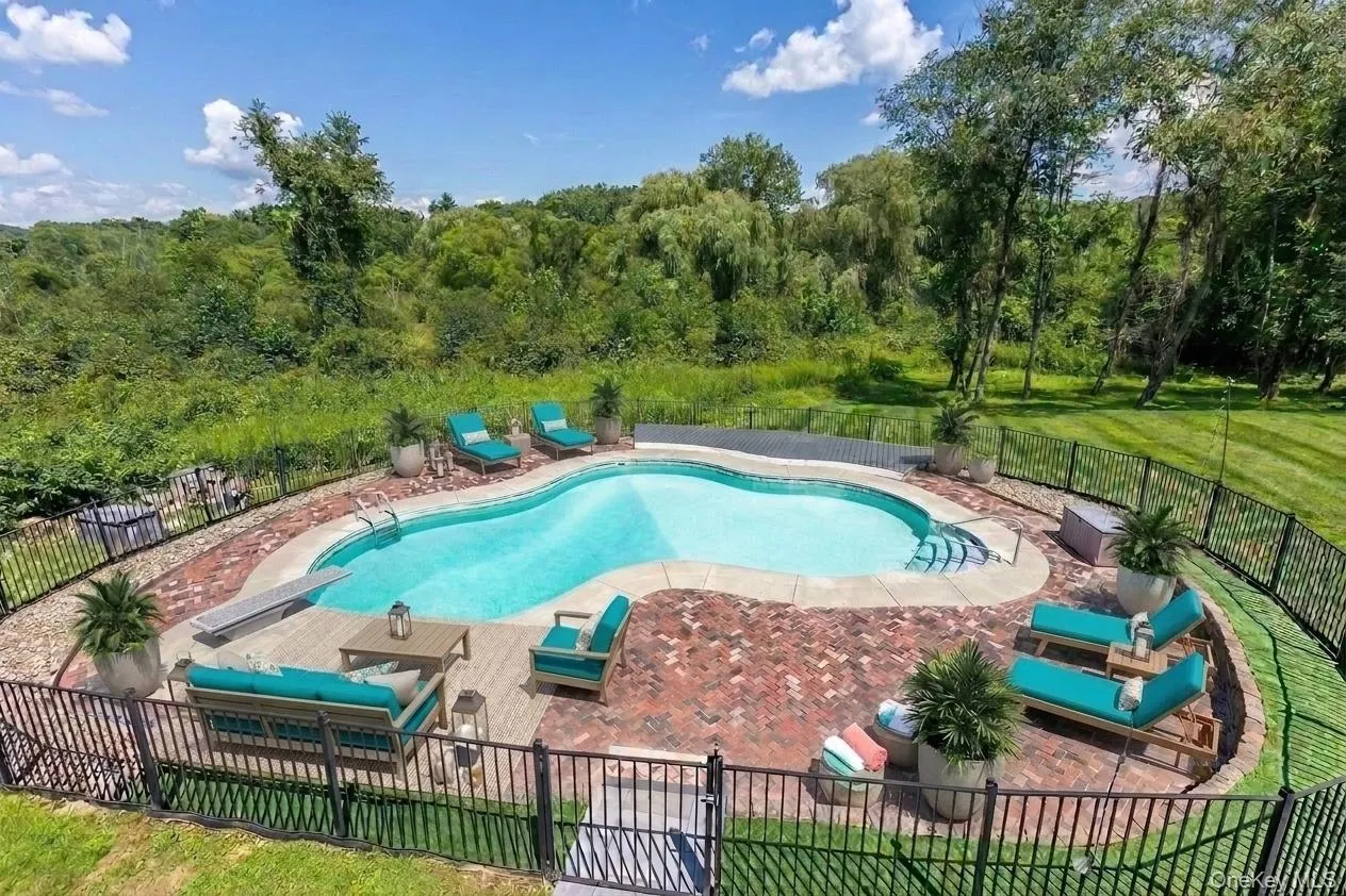26 Mill Farm Lane, Southeast, NY, 4 Bedrooms Bedrooms, 12 Rooms Rooms,4 BathroomsBathrooms,Residential,For Rent,Mill Farm,0,1033523 26 Mill Farm Lane, Southeast, NY, 4 Bedrooms Bedrooms, 12 Rooms Rooms,4 BathroomsBathrooms,Residential,For Rent,Mill Farm,0,1033523