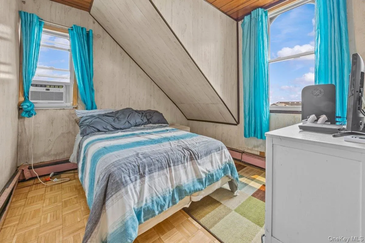 190 Beach 137th Street, New York, NY, 7 Bedrooms Bedrooms, 16 Rooms Rooms,3 BathroomsBathrooms,Residential,For Rent,Beach 137th,0,1033528 190 Beach 137th Street, New York, NY, 7 Bedrooms Bedrooms, 16 Rooms Rooms,3 BathroomsBathrooms,Residential,For Rent,Beach 137th,0,1033528