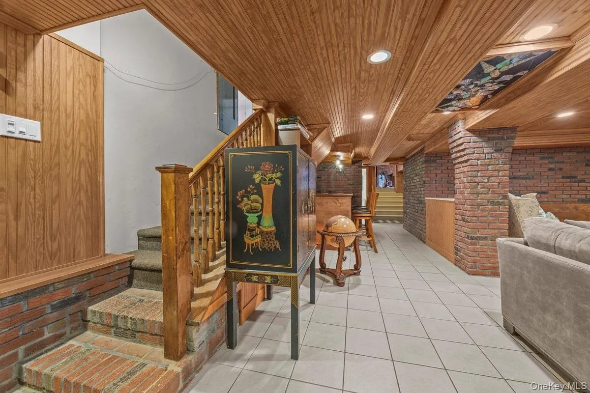 190 Beach 137th Street, New York, NY, 7 Bedrooms Bedrooms, 16 Rooms Rooms,3 BathroomsBathrooms,Residential,For Rent,Beach 137th,0,1033528 190 Beach 137th Street, New York, NY, 7 Bedrooms Bedrooms, 16 Rooms Rooms,3 BathroomsBathrooms,Residential,For Rent,Beach 137th,0,1033528