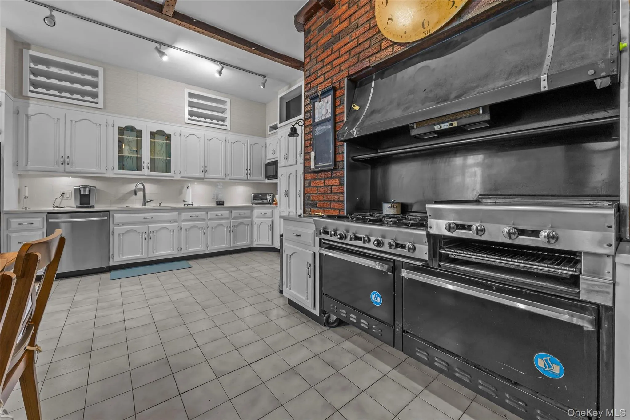 190 Beach 137th Street, New York, NY, 7 Bedrooms Bedrooms, 16 Rooms Rooms,3 BathroomsBathrooms,Residential,For Rent,Beach 137th,0,1033528 190 Beach 137th Street, New York, NY, 7 Bedrooms Bedrooms, 16 Rooms Rooms,3 BathroomsBathrooms,Residential,For Rent,Beach 137th,0,1033528