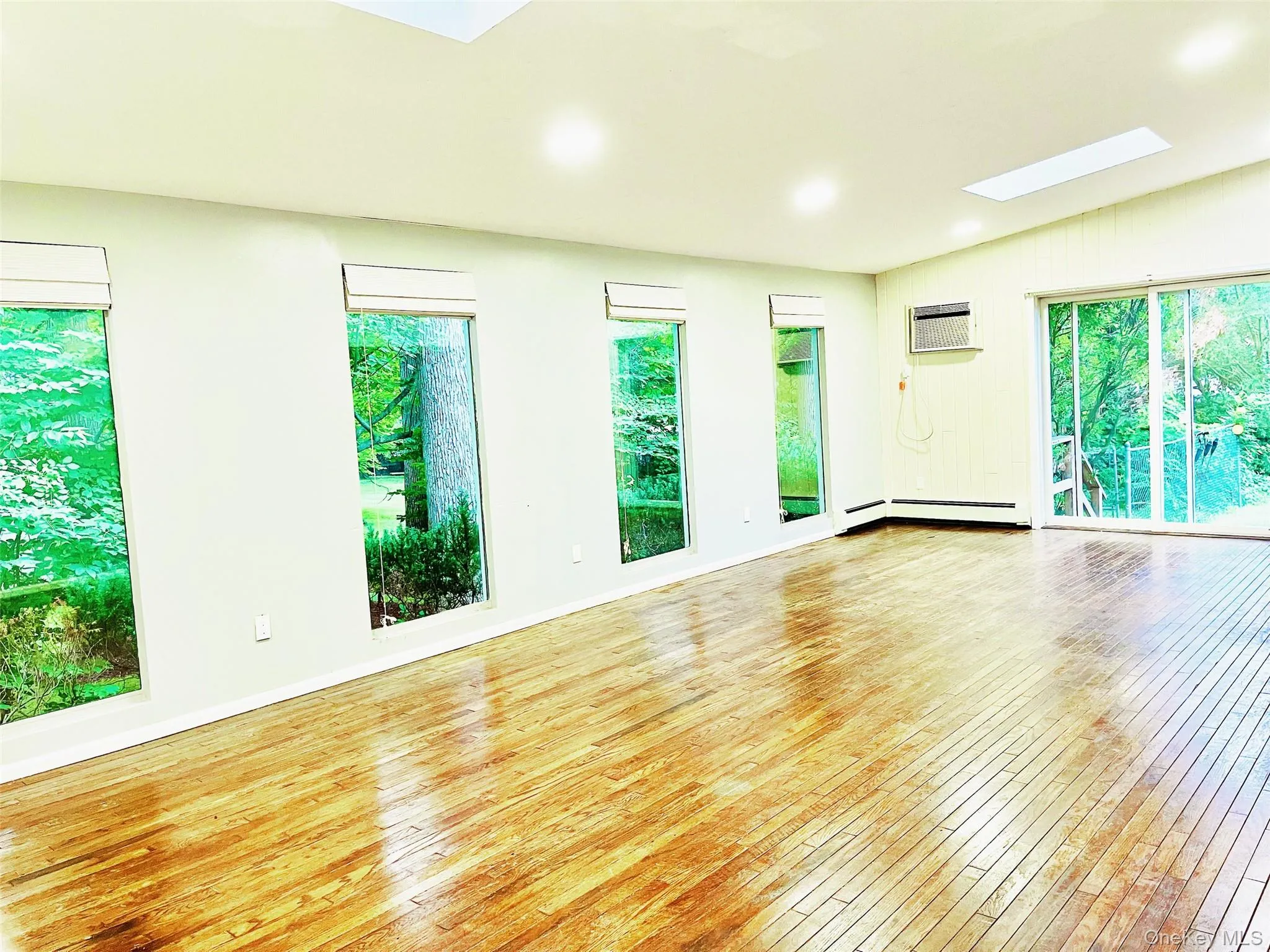 258 Steamboat Road, North Hempstead, NY, 4 Bedrooms Bedrooms, 6 Rooms Rooms,2 BathroomsBathrooms,Residential,For Rent,Steamboat,0,1033531 258 Steamboat Road, North Hempstead, NY, 4 Bedrooms Bedrooms, 6 Rooms Rooms,2 BathroomsBathrooms,Residential,For Rent,Steamboat,0,1033531
