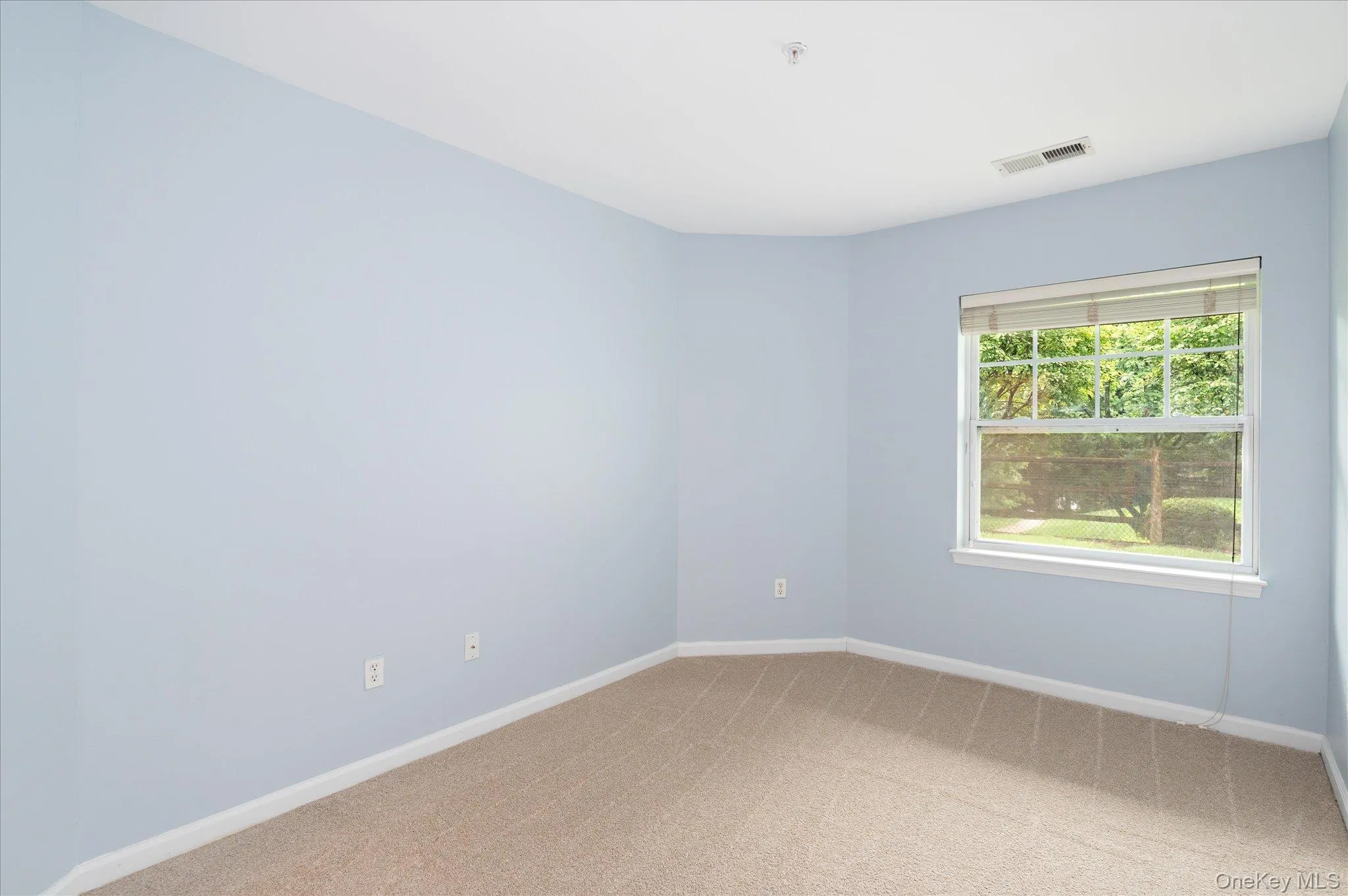 additional bedroom on lower level could be used as an office, guest room, studio, etc additional bedroom on lower level could be used as an office, guest room, studio, etc