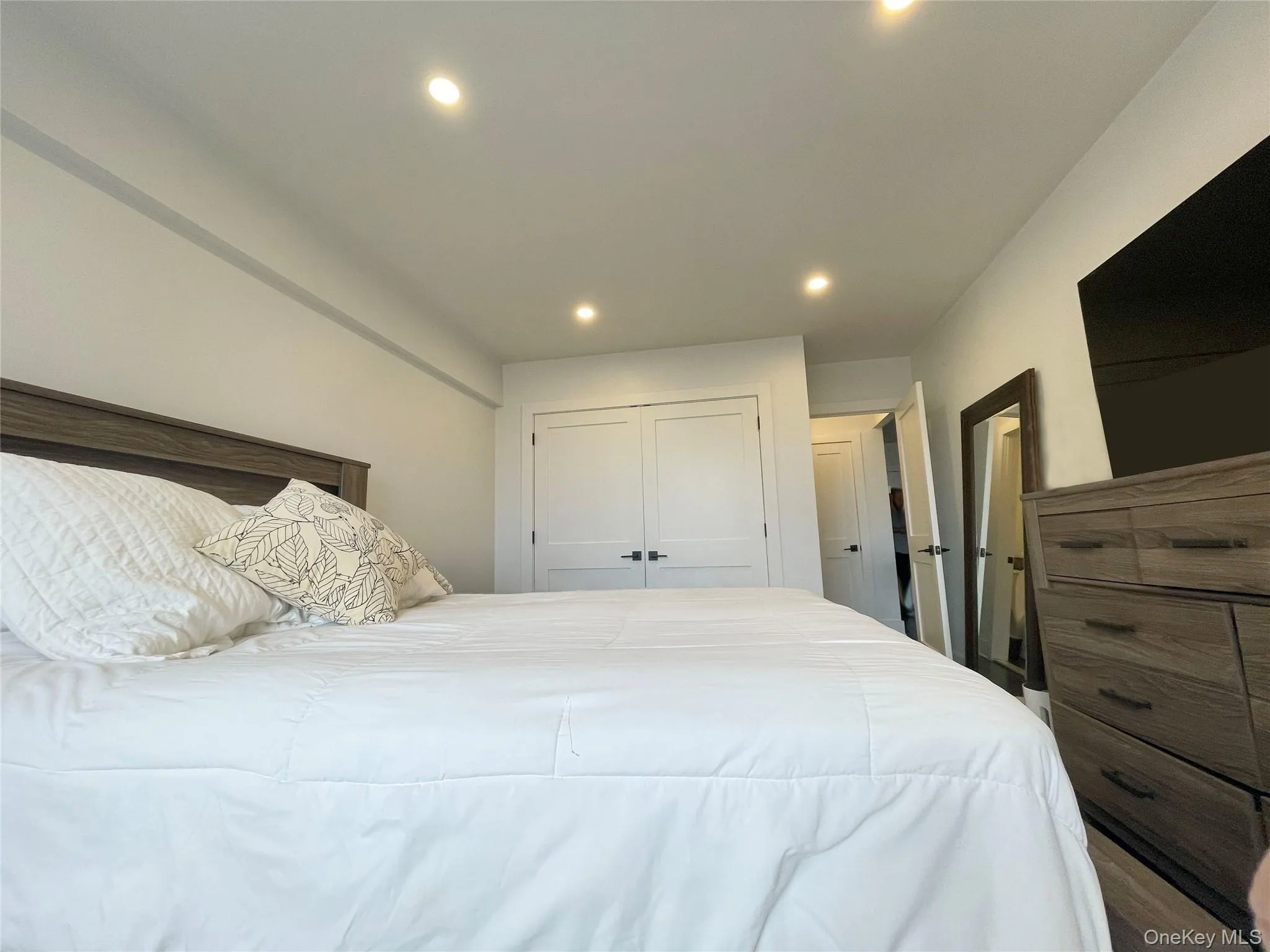 650 Shore Road, Long Beach, NY, 1 Bedroom Bedrooms, 3 Rooms Rooms,1 BathroomBathrooms,Residential Lease,For Rent,Shore,0,1033543 650 Shore Road, Long Beach, NY, 1 Bedroom Bedrooms, 3 Rooms Rooms,1 BathroomBathrooms,Residential Lease,For Rent,Shore,0,1033543