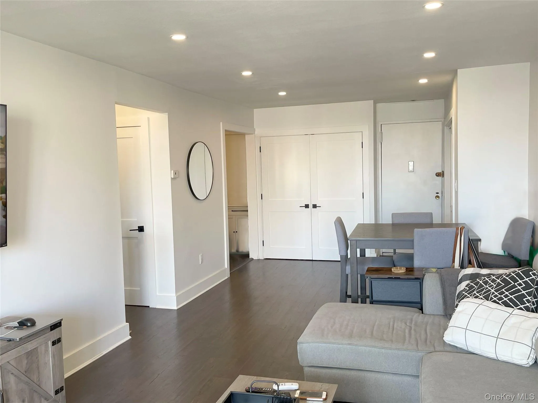 650 Shore Road, Long Beach, NY, 1 Bedroom Bedrooms, 3 Rooms Rooms,1 BathroomBathrooms,Residential Lease,For Rent,Shore,0,1033543 650 Shore Road, Long Beach, NY, 1 Bedroom Bedrooms, 3 Rooms Rooms,1 BathroomBathrooms,Residential Lease,For Rent,Shore,0,1033543