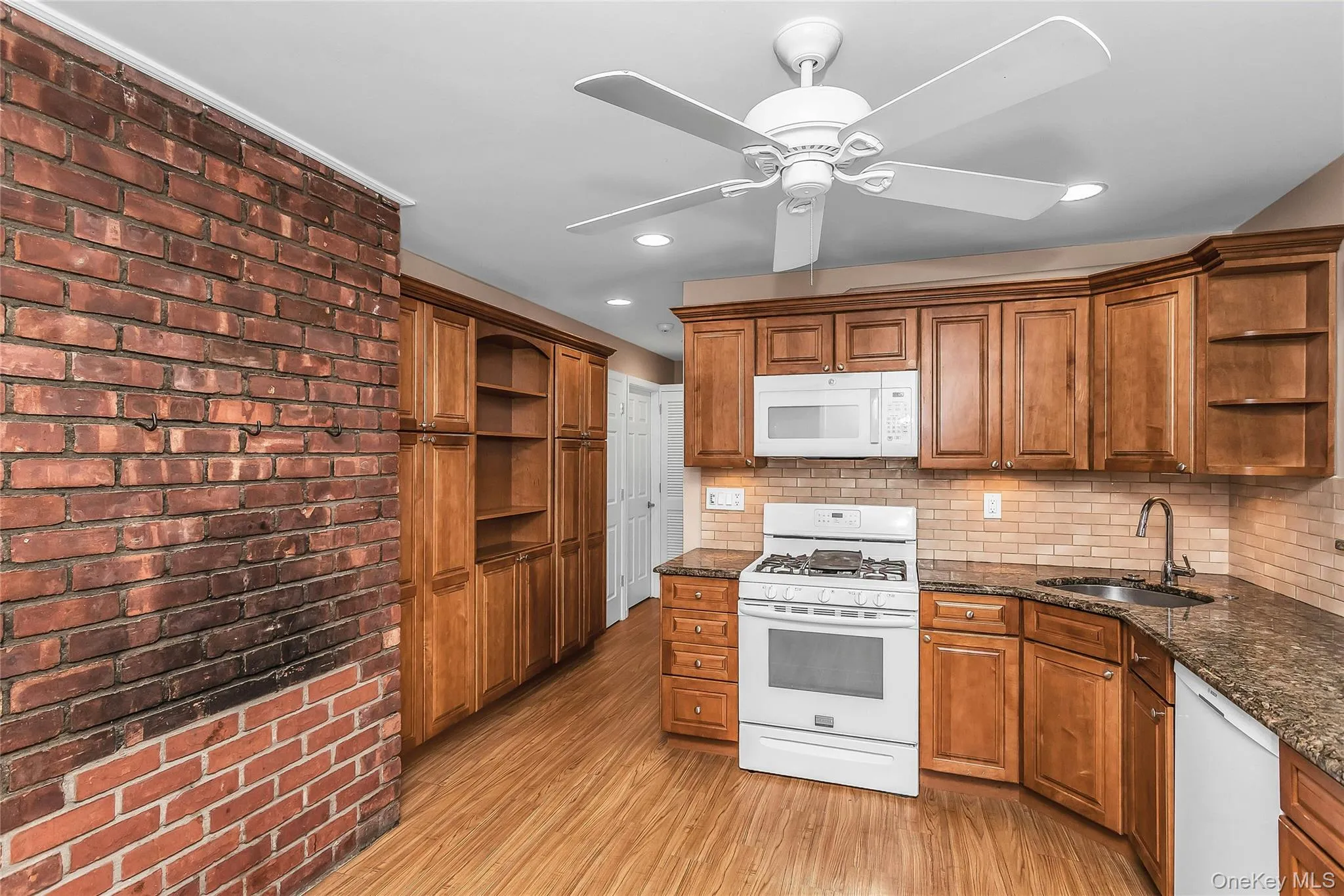 17 Giant Lane, Hempstead, NY, 4 Bedrooms Bedrooms, 9 Rooms Rooms,2 BathroomsBathrooms,Residential,For Rent,Giant,0,1033544 17 Giant Lane, Hempstead, NY, 4 Bedrooms Bedrooms, 9 Rooms Rooms,2 BathroomsBathrooms,Residential,For Rent,Giant,0,1033544