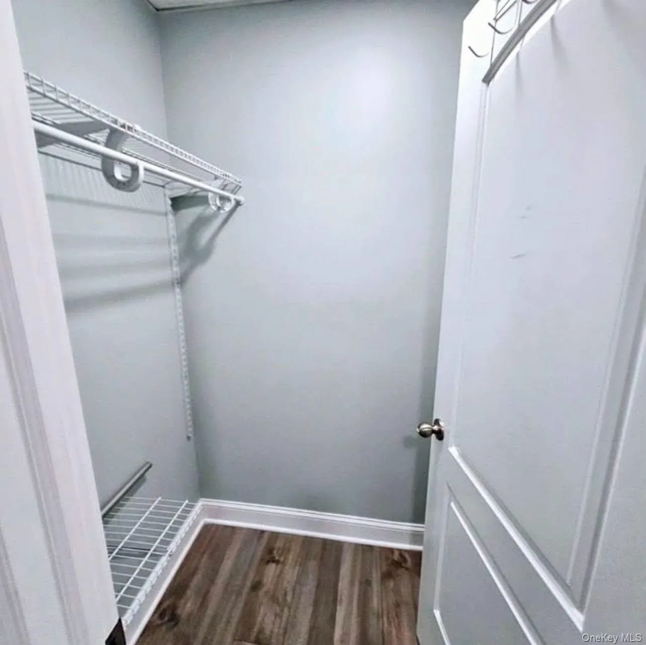 131 Liberty Avenue, Babylon, NY, 1 Bedroom Bedrooms, 4 Rooms Rooms,1 BathroomBathrooms,Residential Lease,For Rent,Liberty,0,1033549 131 Liberty Avenue, Babylon, NY, 1 Bedroom Bedrooms, 4 Rooms Rooms,1 BathroomBathrooms,Residential Lease,For Rent,Liberty,0,1033549