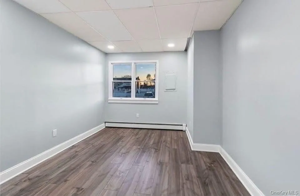 131 Liberty Avenue, Babylon, NY, 1 Bedroom Bedrooms, 4 Rooms Rooms,1 BathroomBathrooms,Residential Lease,For Rent,Liberty,0,1033549 131 Liberty Avenue, Babylon, NY, 1 Bedroom Bedrooms, 4 Rooms Rooms,1 BathroomBathrooms,Residential Lease,For Rent,Liberty,0,1033549