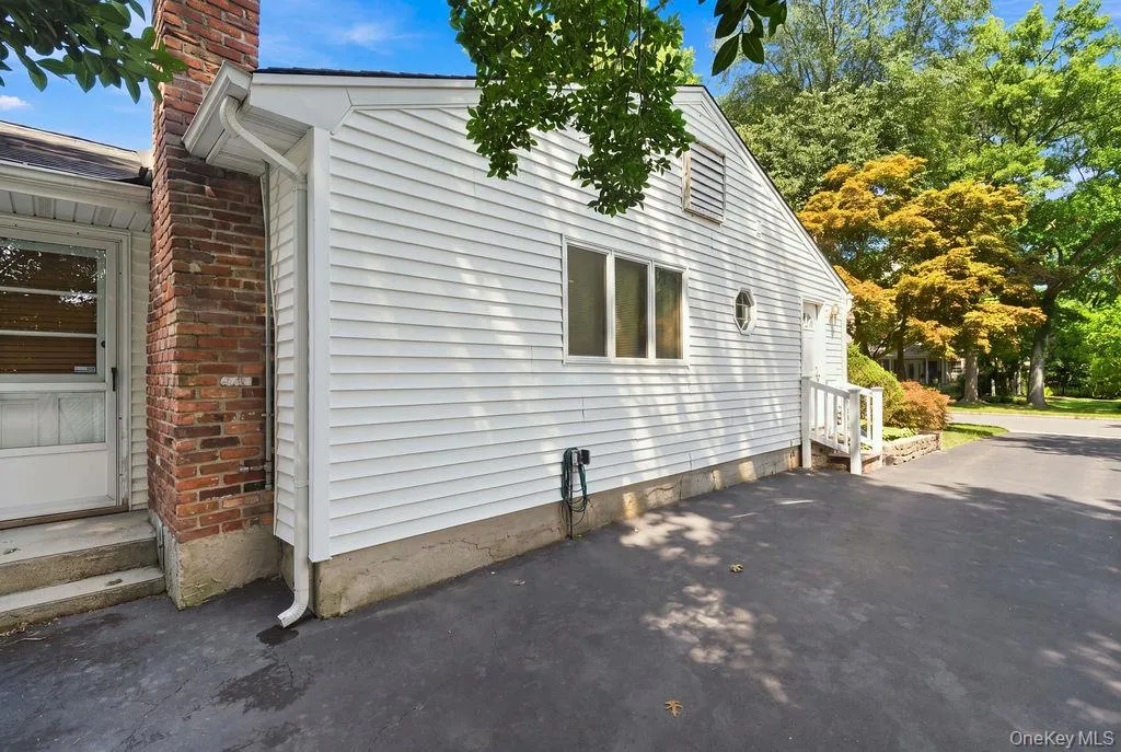 22 Gemini Lane, Smithtown, NY, 3 Bedrooms Bedrooms, 7 Rooms Rooms,2 BathroomsBathrooms,Residential,For Rent,Gemini,0,1033550 22 Gemini Lane, Smithtown, NY, 3 Bedrooms Bedrooms, 7 Rooms Rooms,2 BathroomsBathrooms,Residential,For Rent,Gemini,0,1033550