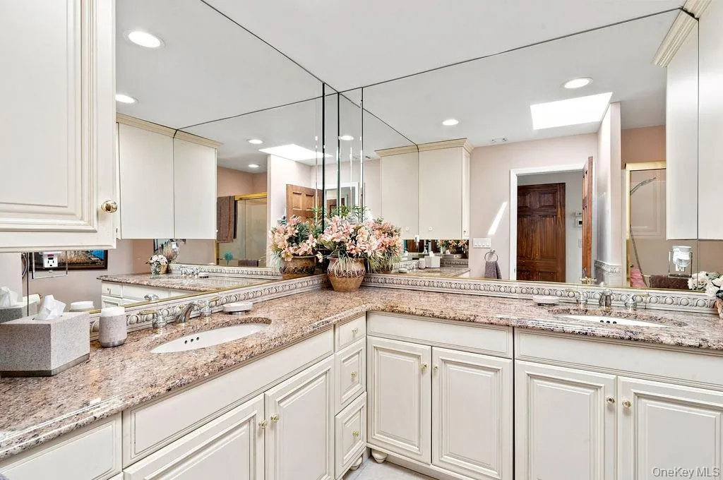 22 Gemini Lane, Smithtown, NY, 3 Bedrooms Bedrooms, 7 Rooms Rooms,2 BathroomsBathrooms,Residential,For Rent,Gemini,0,1033550 22 Gemini Lane, Smithtown, NY, 3 Bedrooms Bedrooms, 7 Rooms Rooms,2 BathroomsBathrooms,Residential,For Rent,Gemini,0,1033550