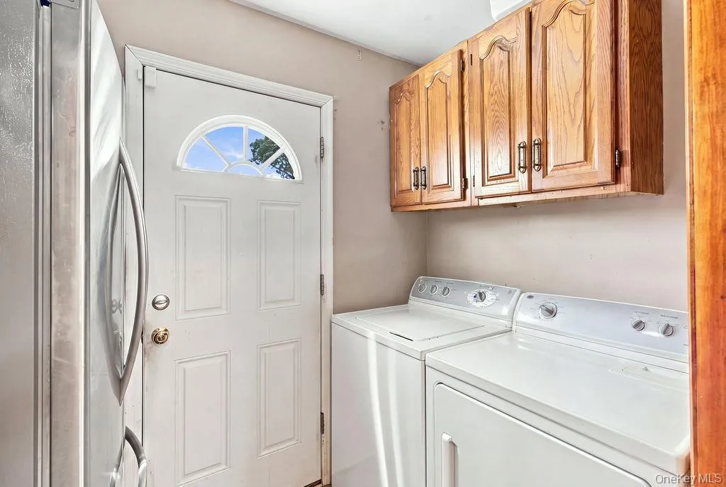 22 Gemini Lane, Smithtown, NY, 3 Bedrooms Bedrooms, 7 Rooms Rooms,2 BathroomsBathrooms,Residential,For Rent,Gemini,0,1033550 22 Gemini Lane, Smithtown, NY, 3 Bedrooms Bedrooms, 7 Rooms Rooms,2 BathroomsBathrooms,Residential,For Rent,Gemini,0,1033550