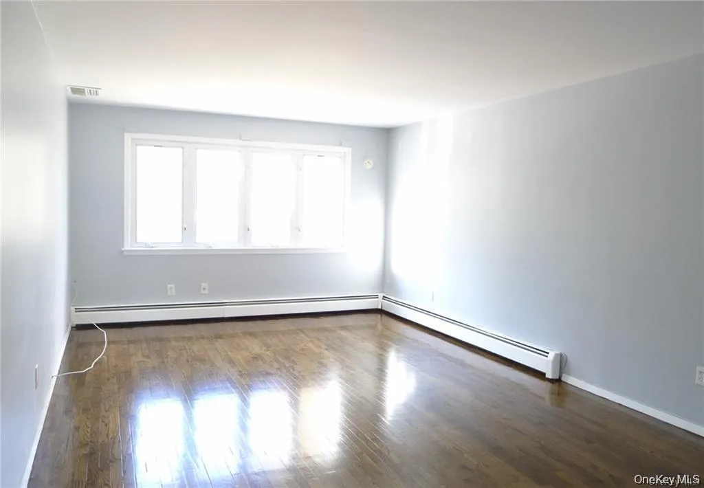 156 Truman Avenue, Yonkers, NY, 3 Bedrooms Bedrooms, 6 Rooms Rooms,2 BathroomsBathrooms,Residential Lease,For Rent,Truman,0,1033552 156 Truman Avenue, Yonkers, NY, 3 Bedrooms Bedrooms, 6 Rooms Rooms,2 BathroomsBathrooms,Residential Lease,For Rent,Truman,0,1033552