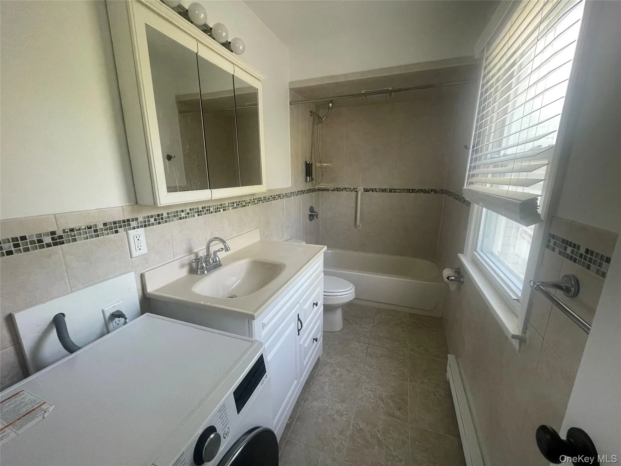 43 Brushy Neck Lane Unit 13, Southampton, New York 11977