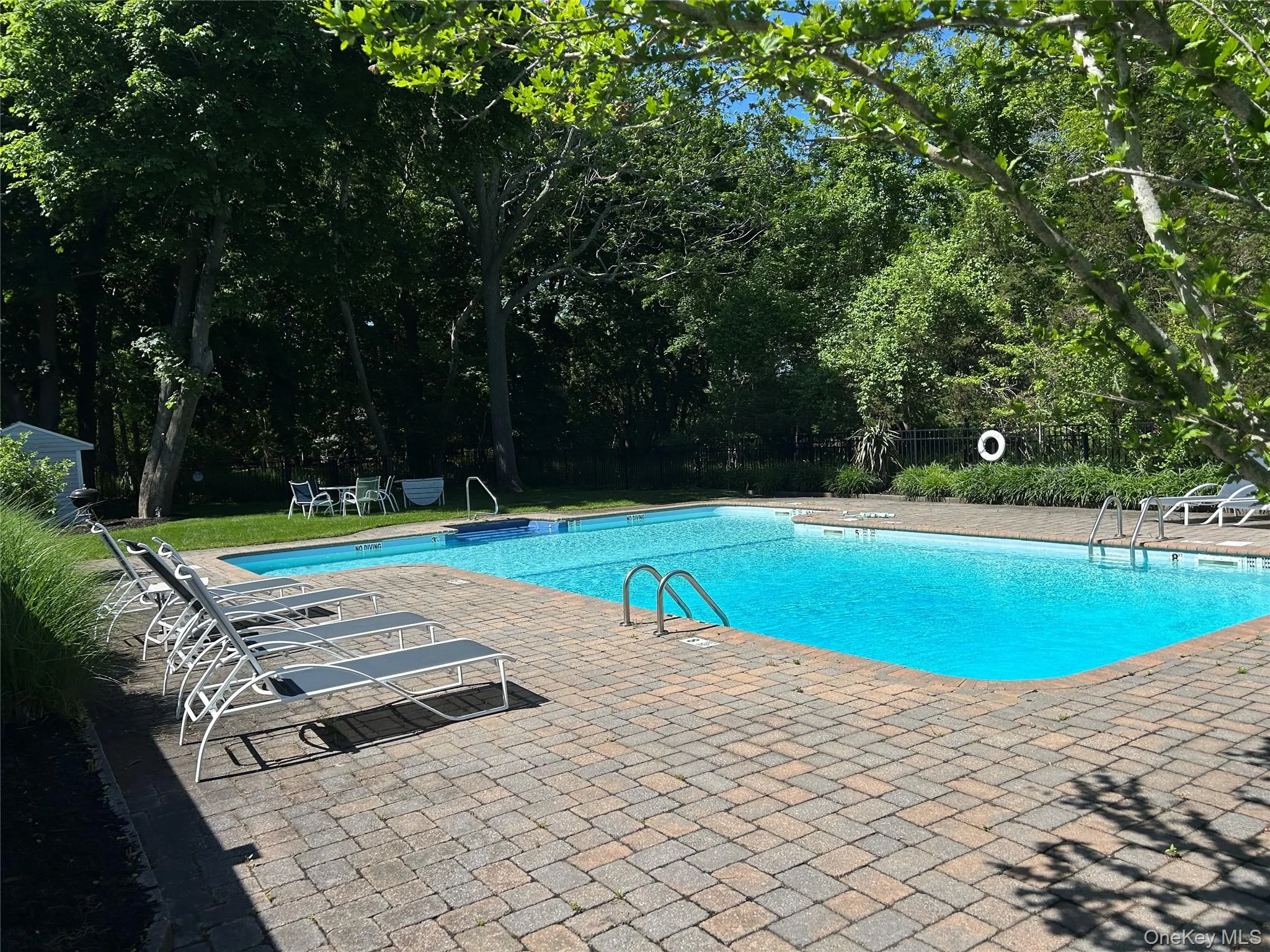 43 Brushy Neck Lane Unit 13, Southampton, New York 11977