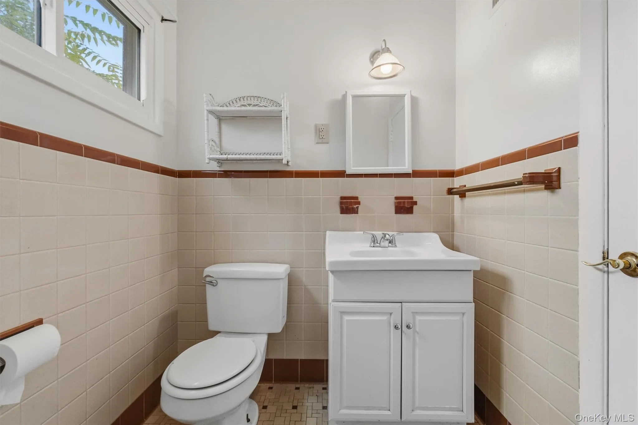 4 Broadview Road, Poughkeepsie, NY, 3 Bedrooms Bedrooms, 5 Rooms Rooms,1 BathroomBathrooms,Residential,For Rent,Broadview,0,1033564 4 Broadview Road, Poughkeepsie, NY, 3 Bedrooms Bedrooms, 5 Rooms Rooms,1 BathroomBathrooms,Residential,For Rent,Broadview,0,1033564