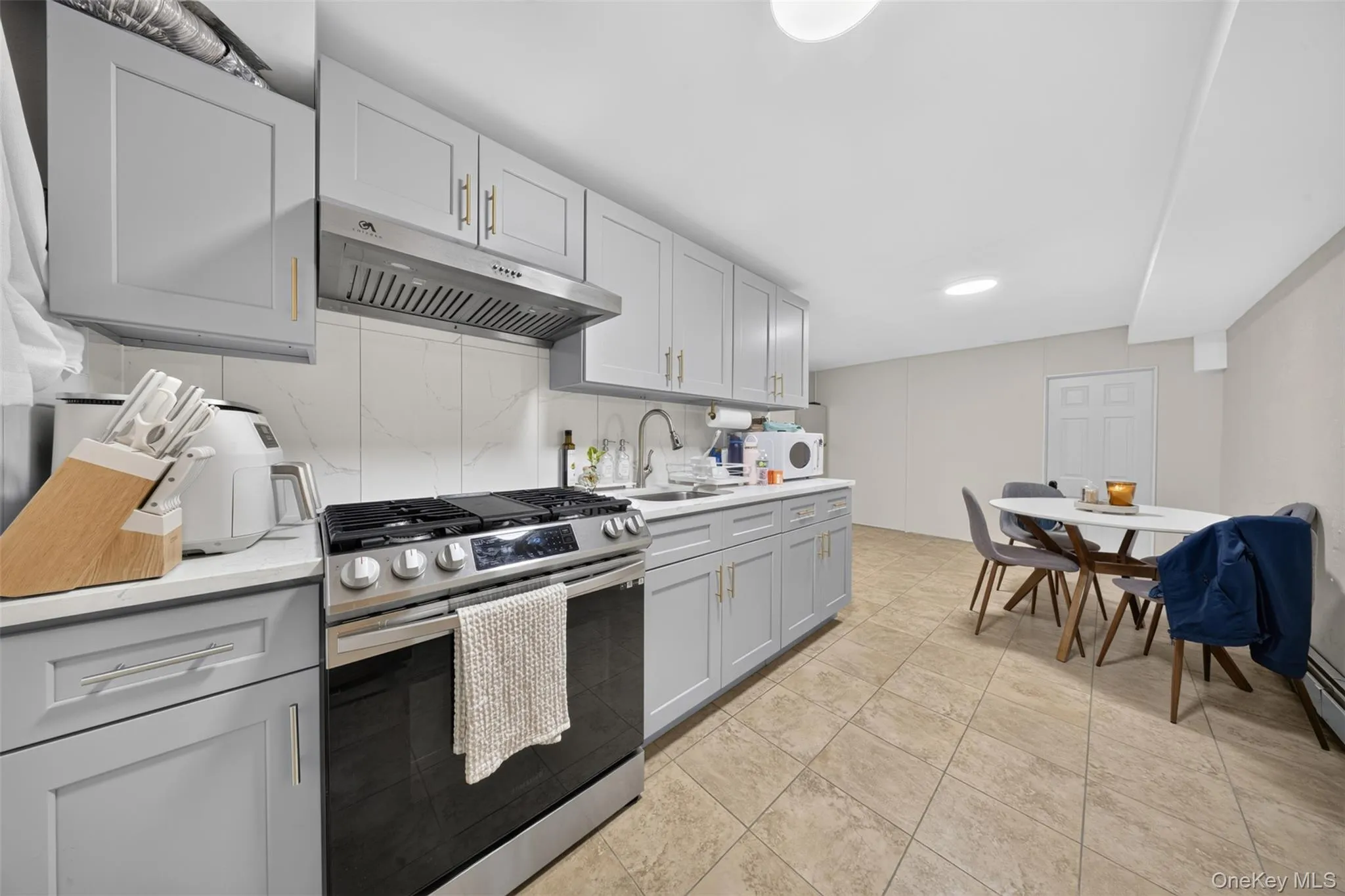 4215 172nd Street, New York, NY, 3 Bedrooms Bedrooms, 10 Rooms Rooms,2 BathroomsBathrooms,Residential,For Rent,172nd,0,1033568 4215 172nd Street, New York, NY, 3 Bedrooms Bedrooms, 10 Rooms Rooms,2 BathroomsBathrooms,Residential,For Rent,172nd,0,1033568