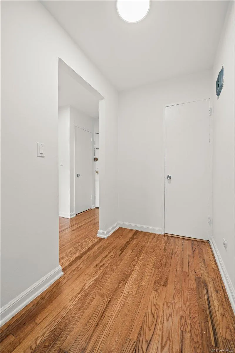 3260 Netherland Avenue, New York, NY, 1 Room Rooms,1 BathroomBathrooms,Residential,For Rent,Netherland,0,1033573 3260 Netherland Avenue, New York, NY, 1 Room Rooms,1 BathroomBathrooms,Residential,For Rent,Netherland,0,1033573